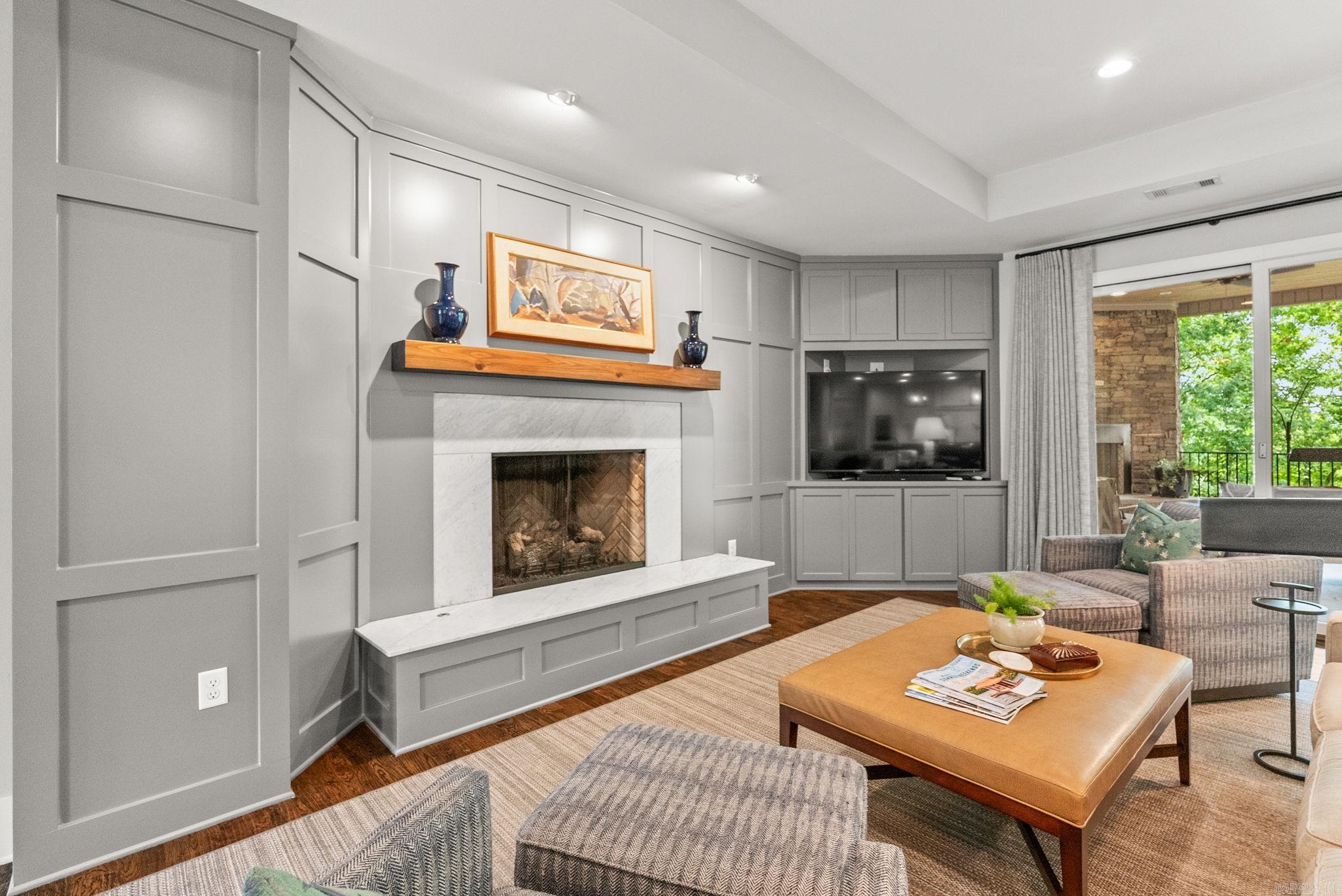 WOODLANDS EDGE - Residential