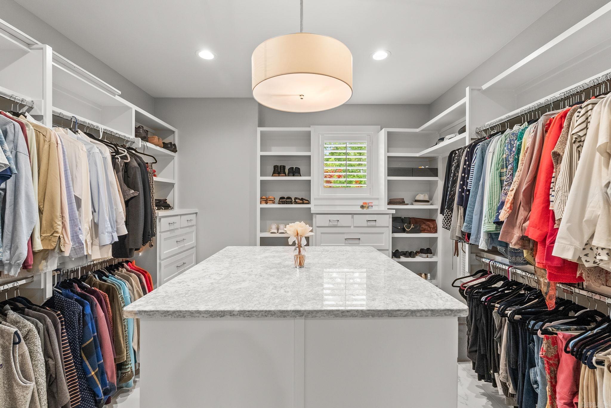 WOODLANDS EDGE - Residential