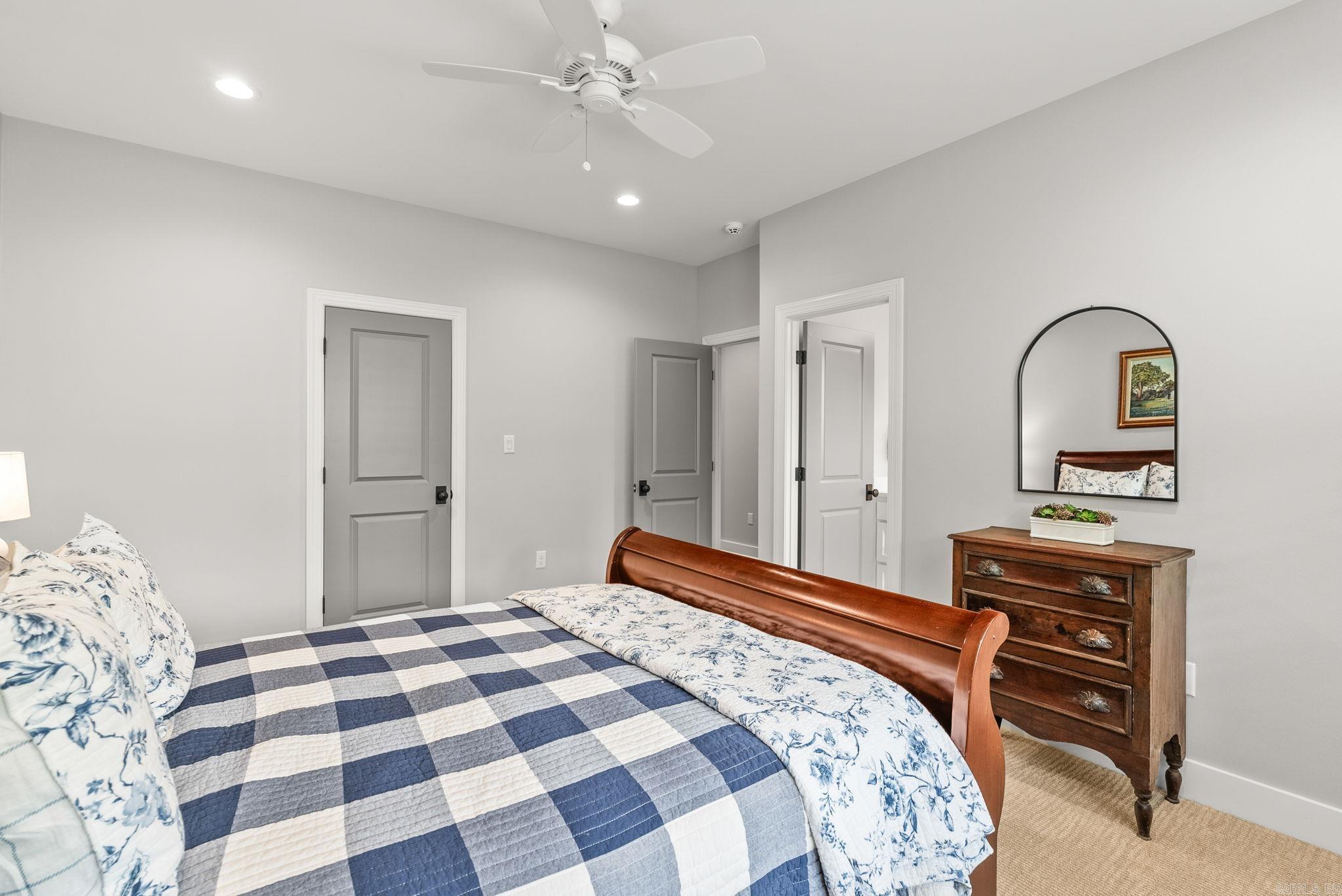 WOODLANDS EDGE - Residential