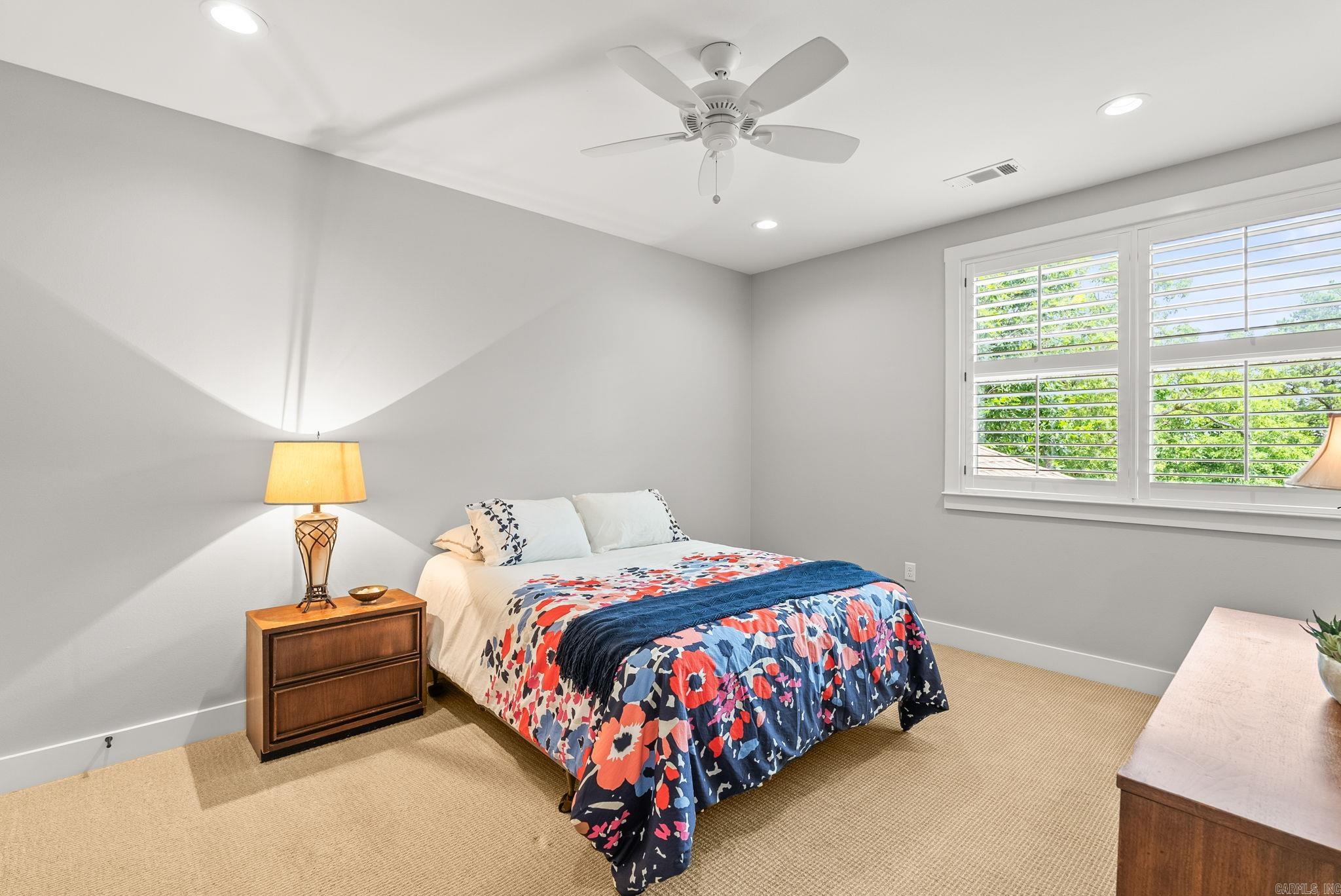 WOODLANDS EDGE - Residential