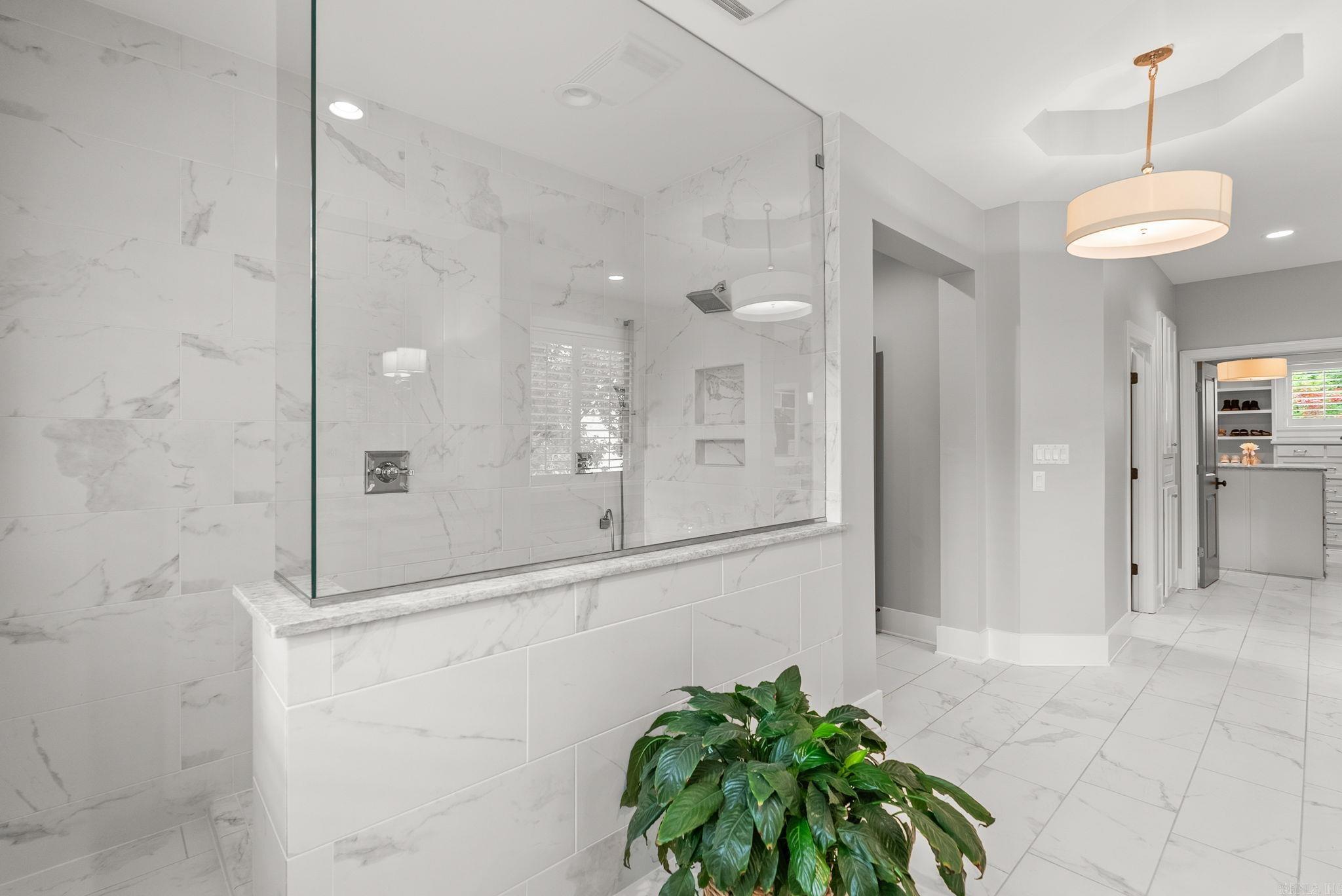 WOODLANDS EDGE - Residential