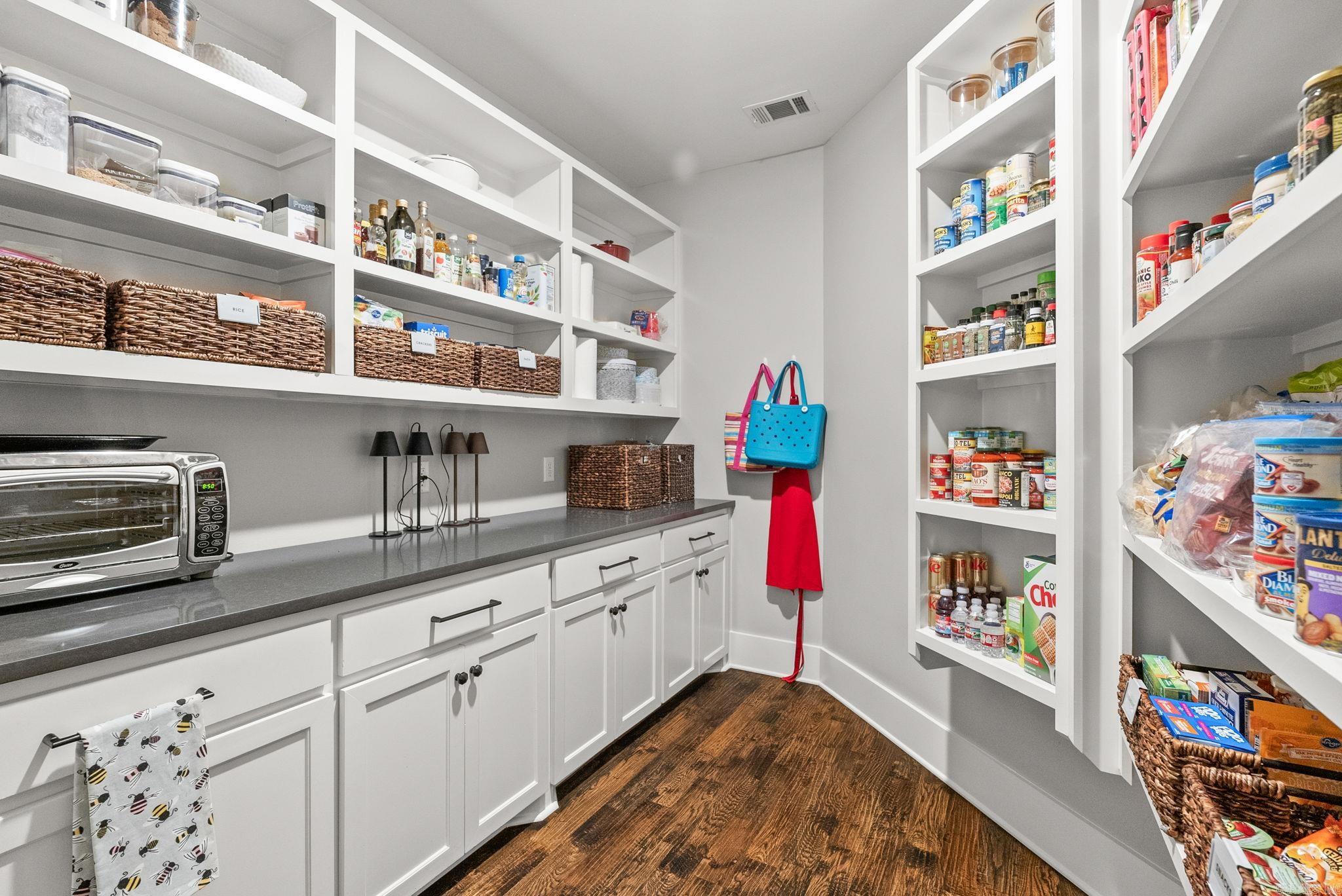 WOODLANDS EDGE - Residential