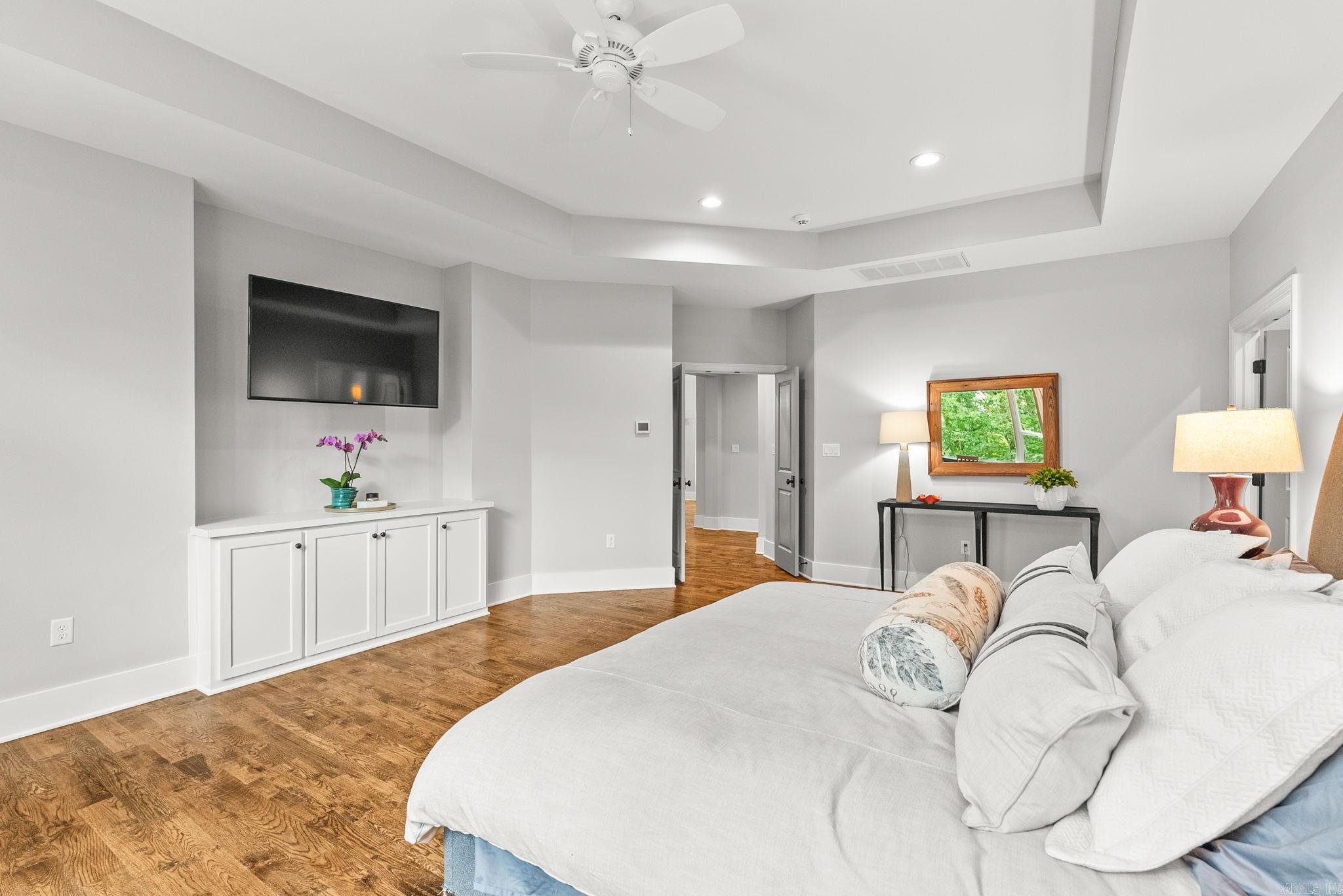 WOODLANDS EDGE - Residential