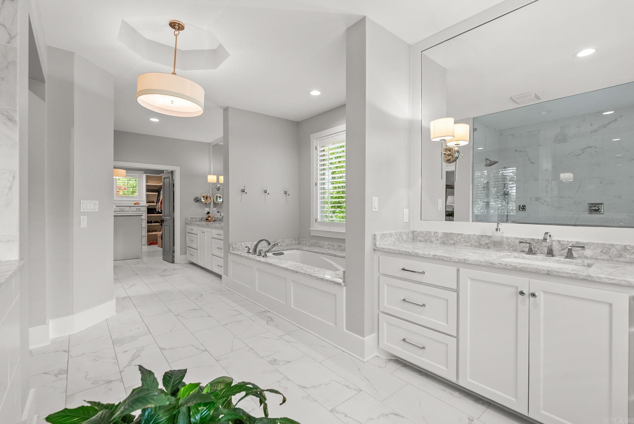 WOODLANDS EDGE - Residential