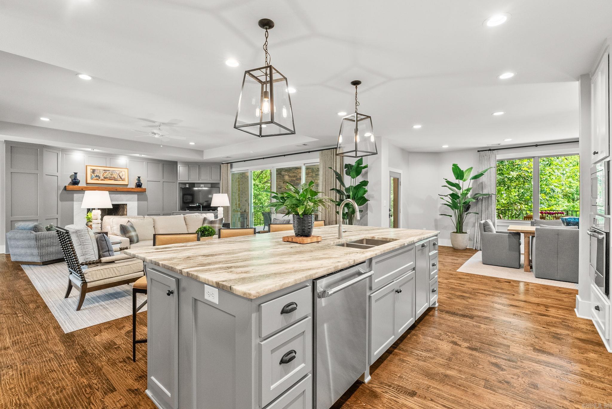 WOODLANDS EDGE - Residential