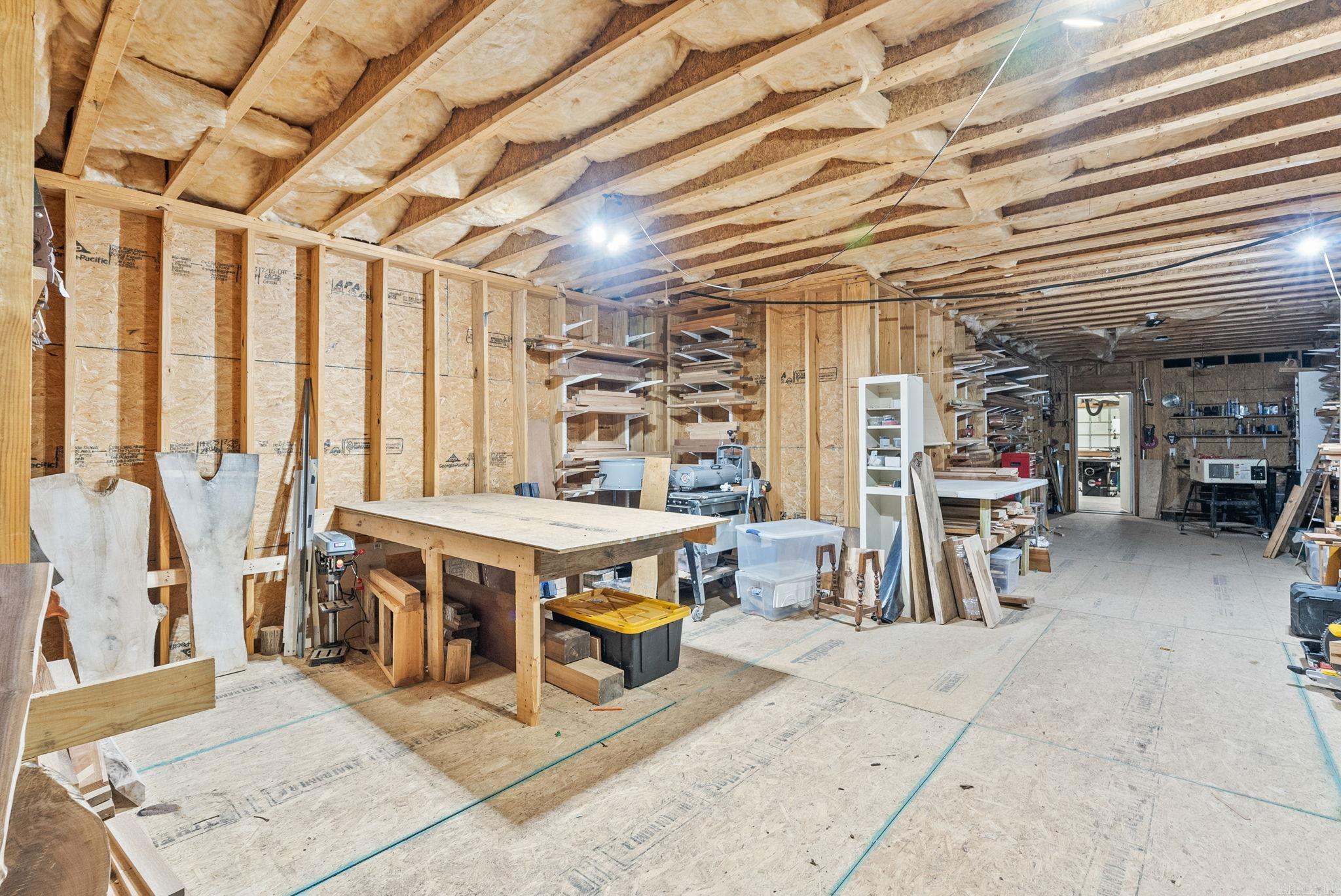 WOODLANDS EDGE - Residential