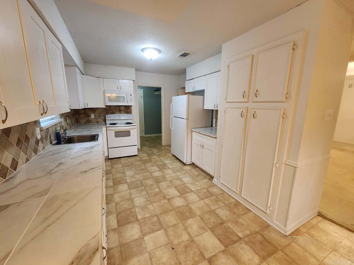 OTTER CREEK COMMUNITY - Residential