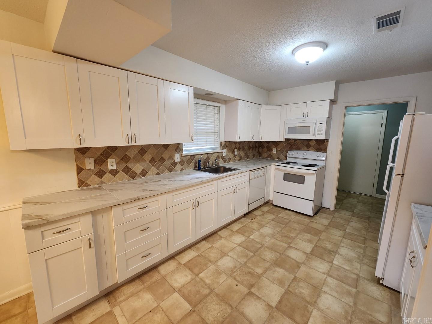 OTTER CREEK COMMUNITY - Residential