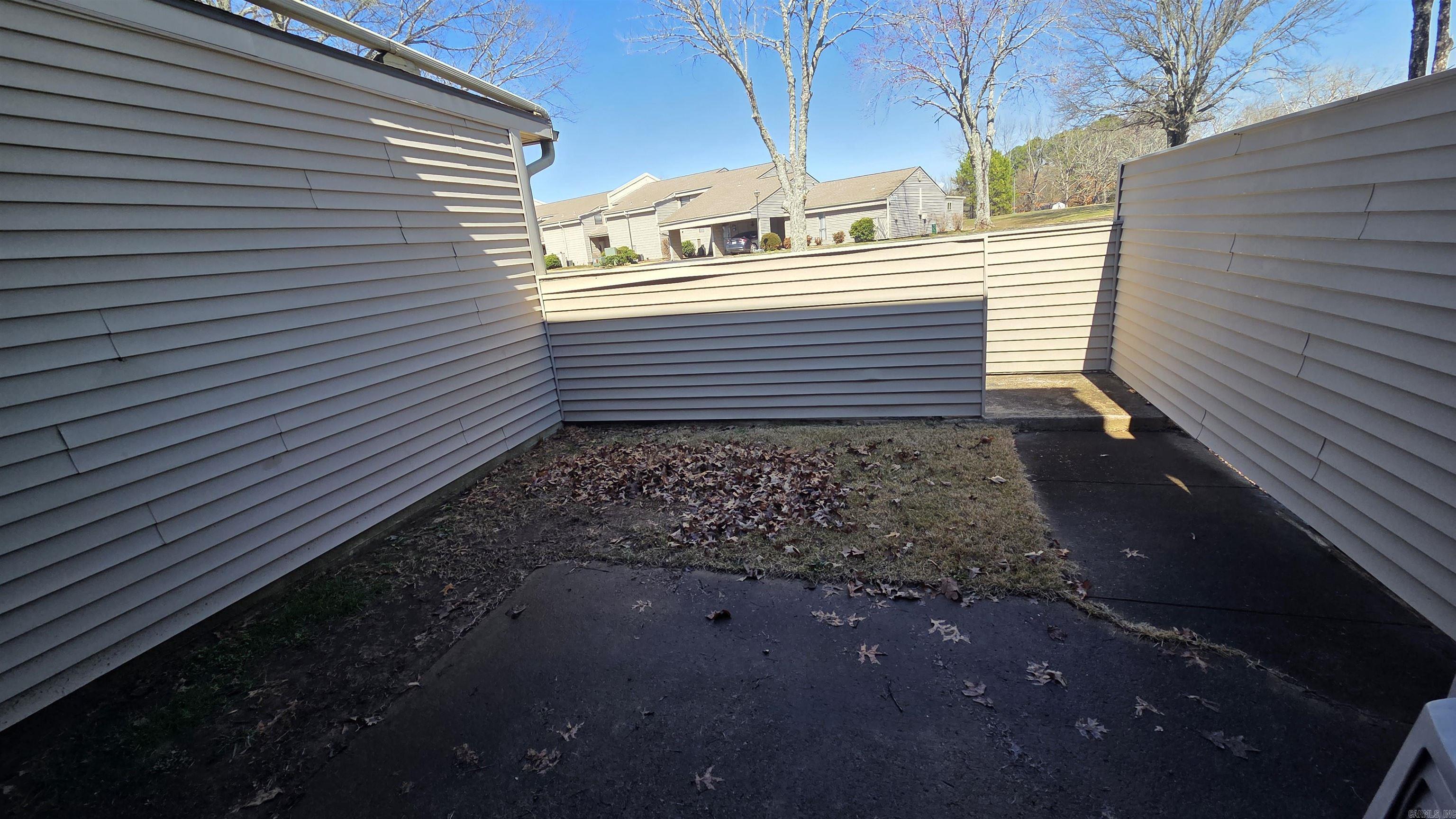 LAKEWOOD HILLS CONDO - Residential