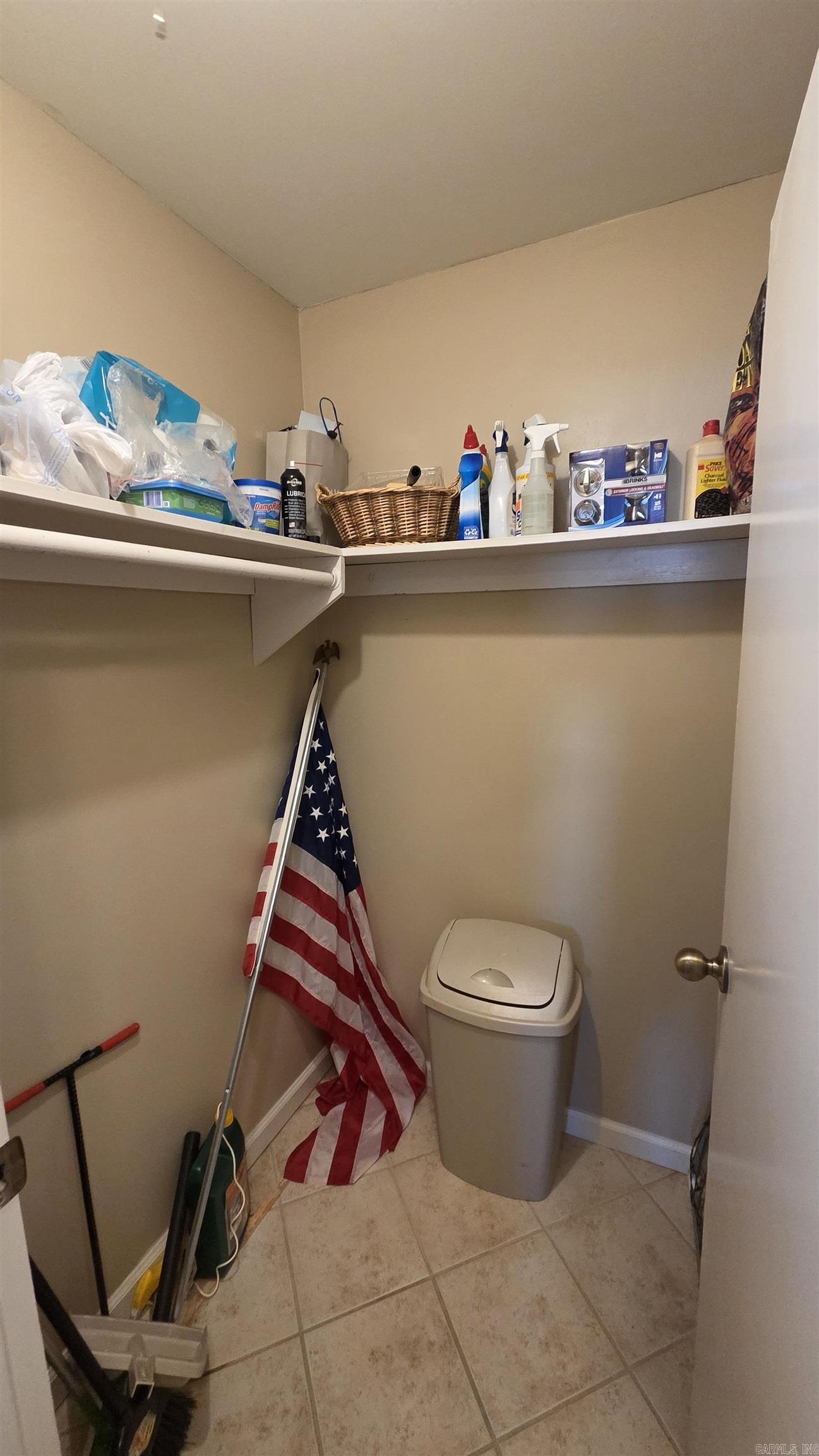 LAKEWOOD HILLS CONDO - Residential