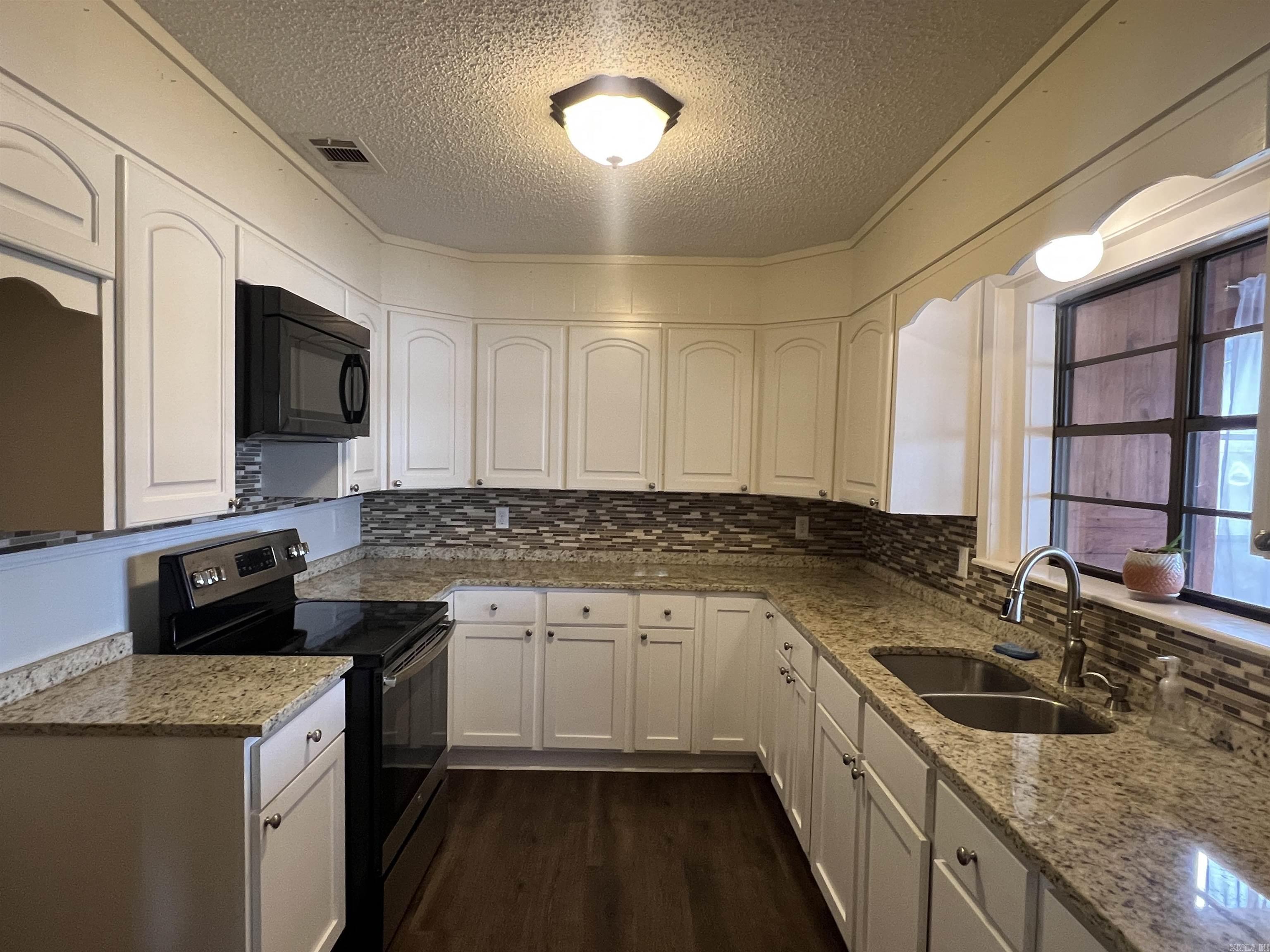 Riverside Park Section 3 - Residential