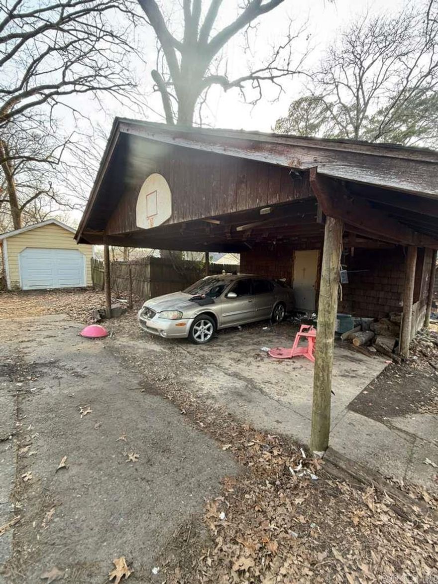 Investor-Focused Version (Straight Shooter)  Investor Special in the heart of Little Rock! This 3-bedroom, 2-bath home offers serious upside with tons of interior space and a layout that could potentially be converted into a 4 bed / 2 bath. Some minor updates have already been completed, giving you a head start on your renovation plans.  With solid bones and plenty of square footage to work with, this property is ideal for a flip, rental hold, or BRRRR strategy. Needs TLC, but the value-add opportunity is real. Bring your vision and unlock the potential!