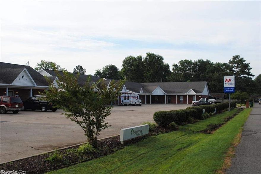 Great location in West Conway with visibility and signage at Prince Street.  Approximately 833 sq.ft with 2 offices, reception area, conference room, work area, storage and restroom.