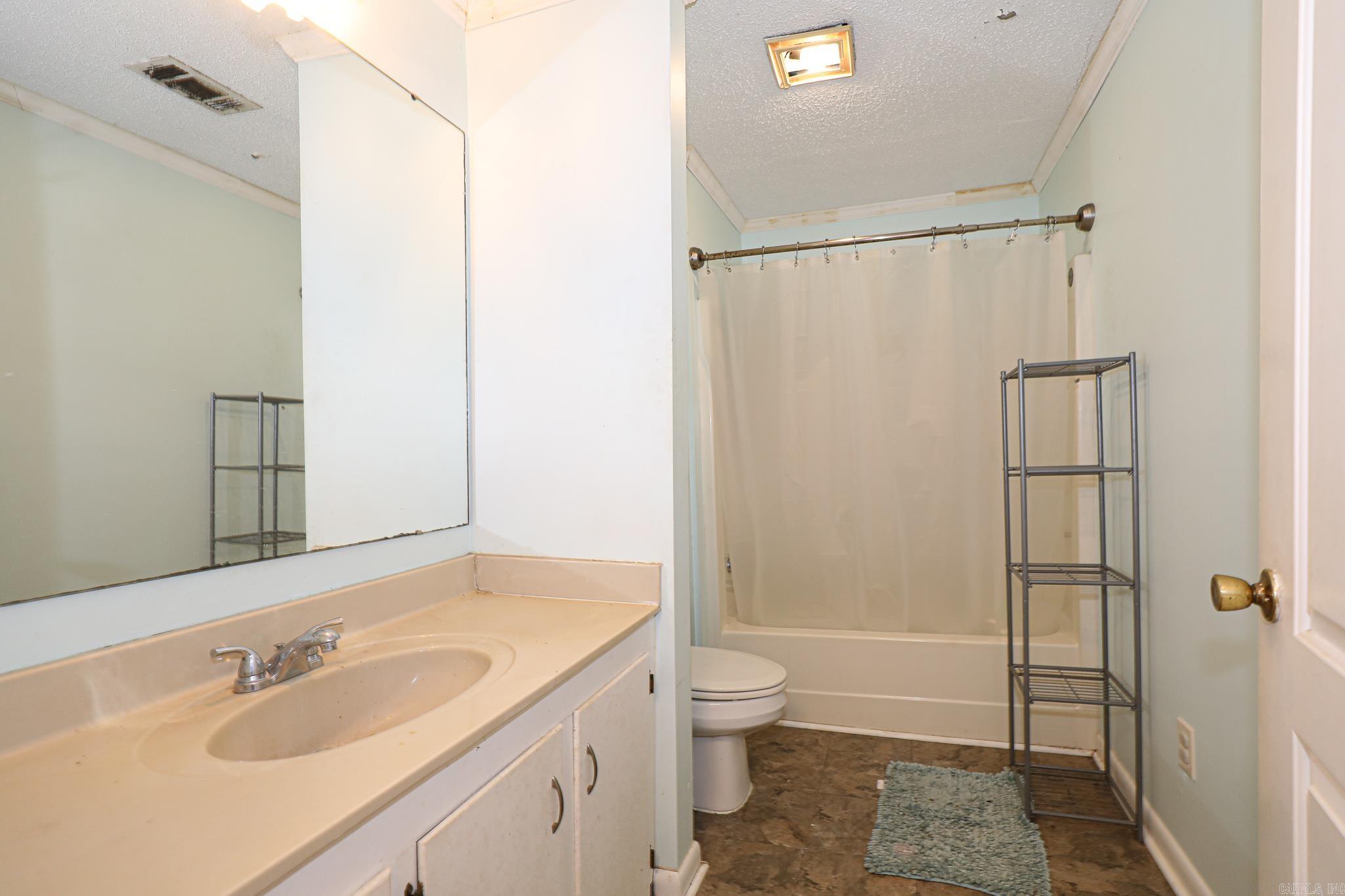 ORIGINAL TOWN-BRYANT - Residential