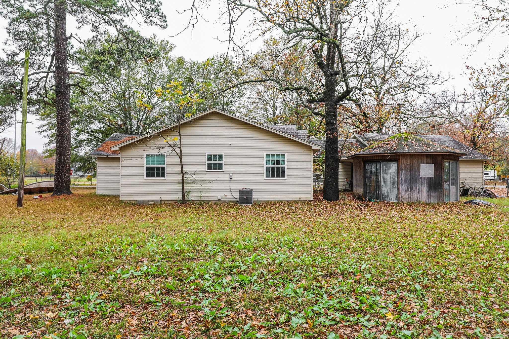 ORIGINAL TOWN-BRYANT - Residential