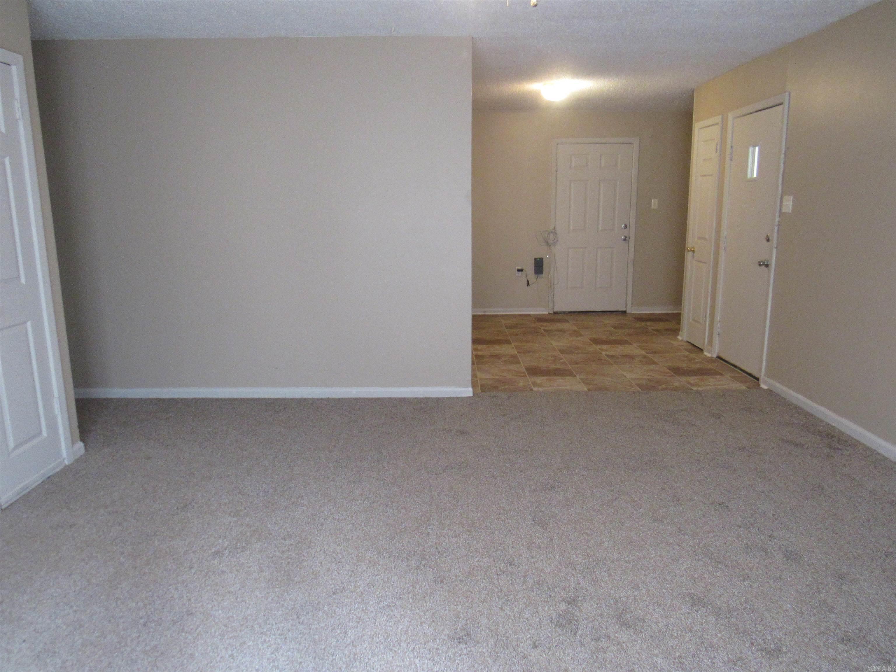 BRIARFIELD - Residential
