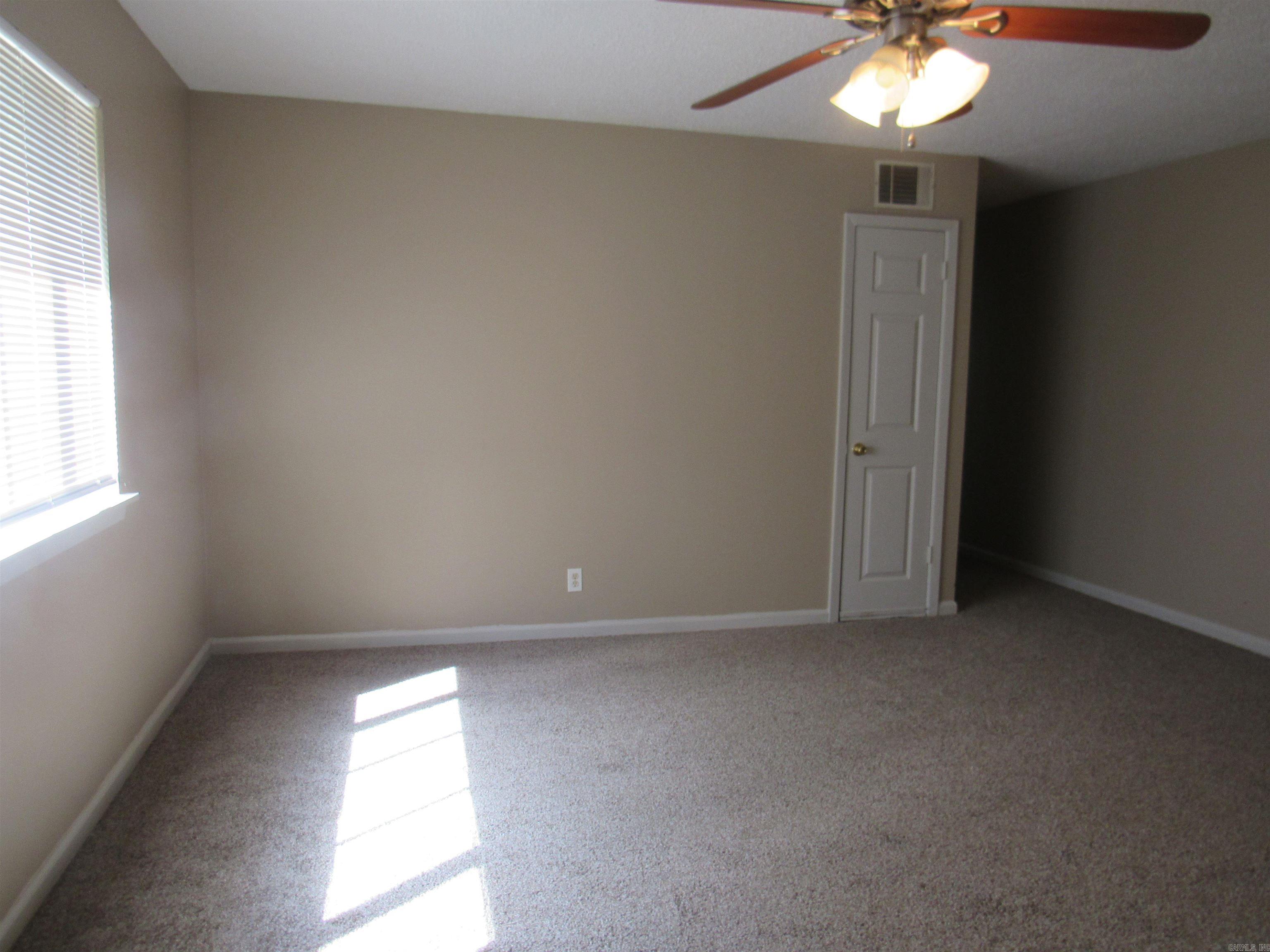 BRIARFIELD - Residential