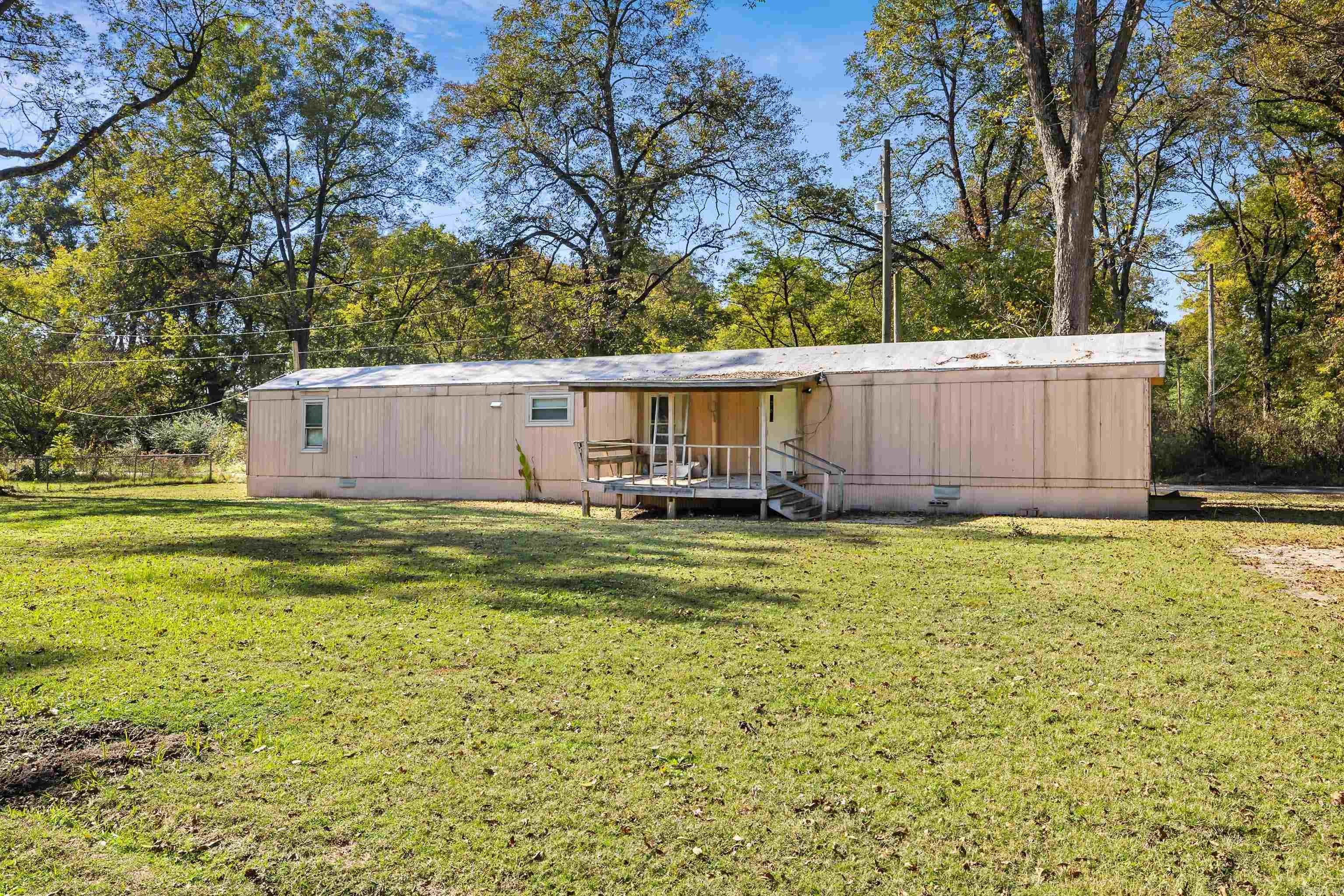 OLD RIVER LAKE ACRES - Residential