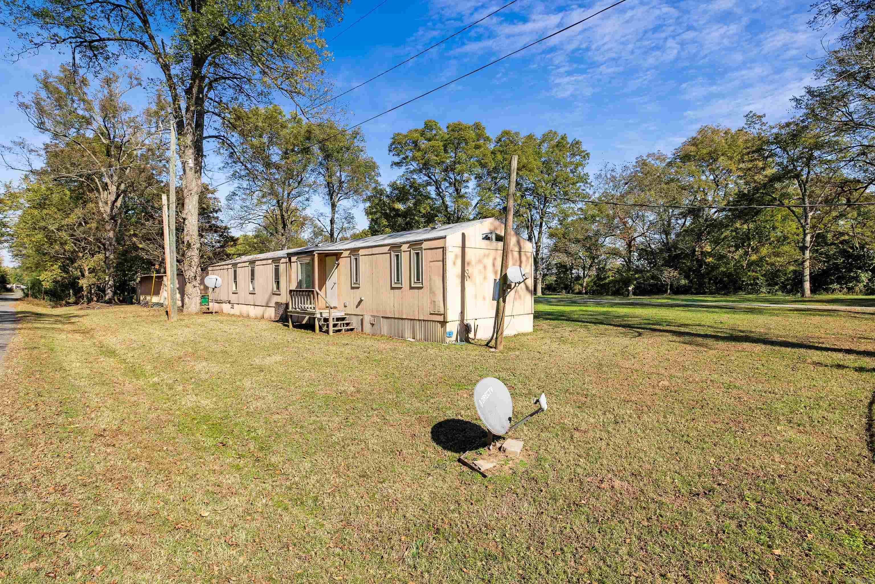 OLD RIVER LAKE ACRES - Residential