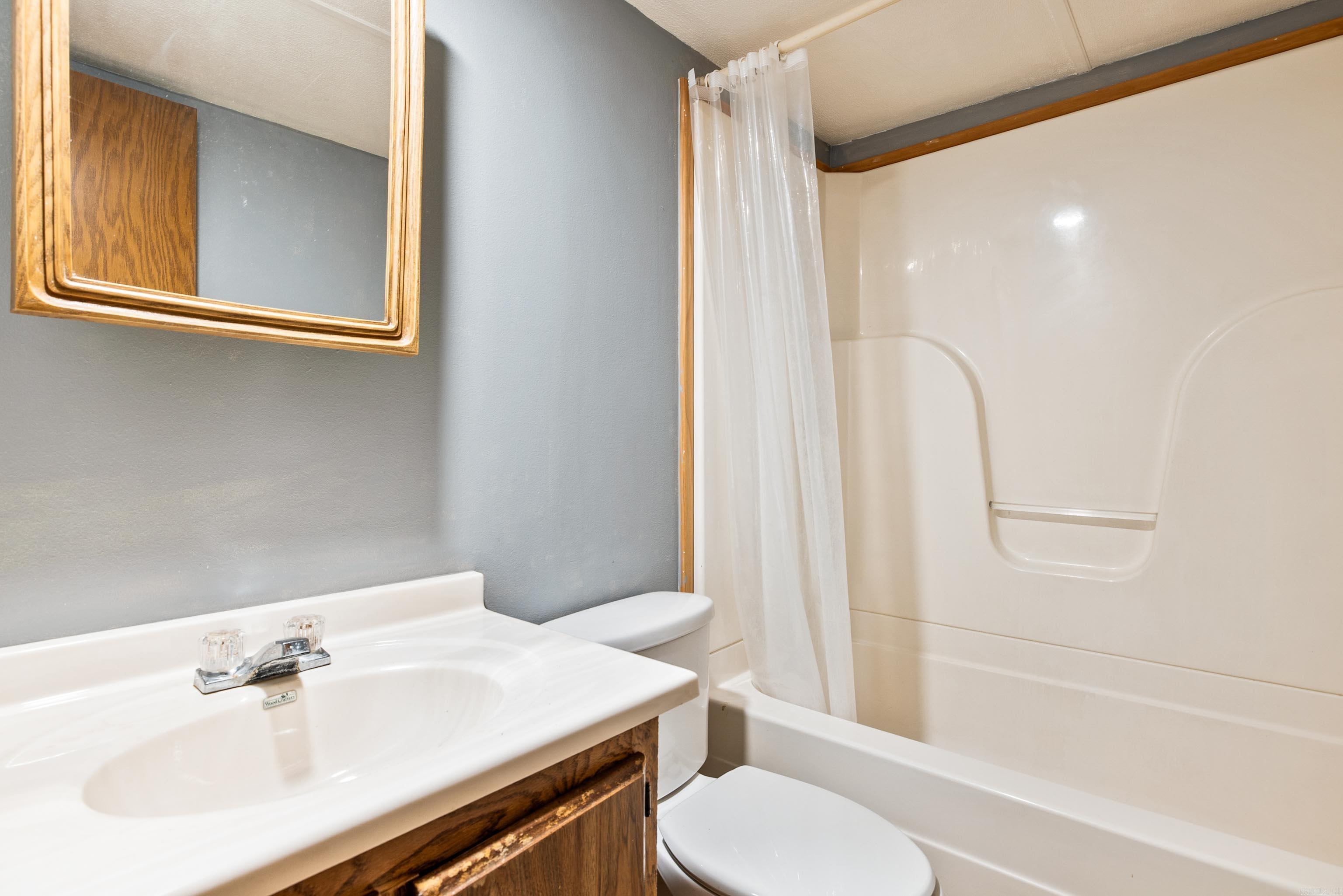 OLD RIVER LAKE ACRES - Residential