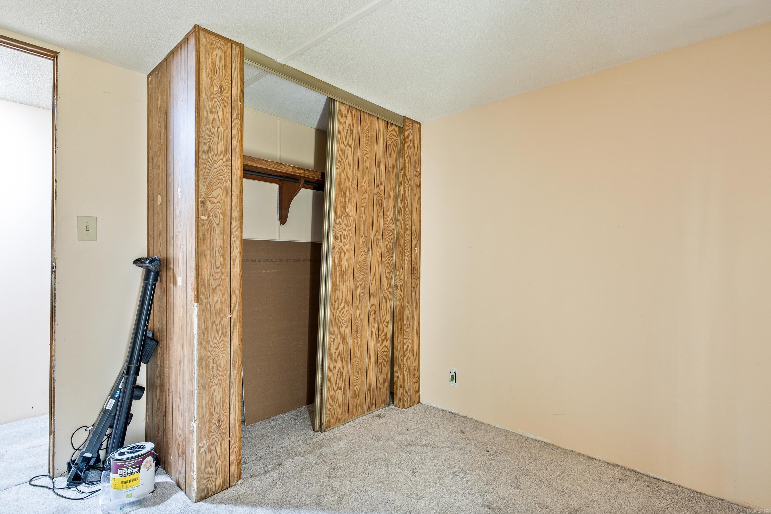 OLD RIVER LAKE ACRES - Residential