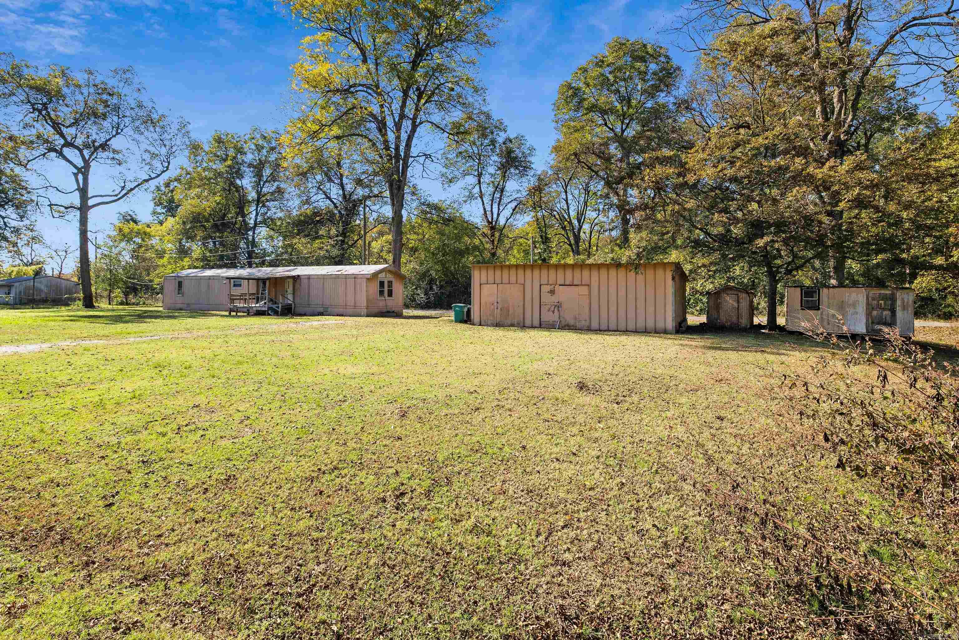 OLD RIVER LAKE ACRES - Residential