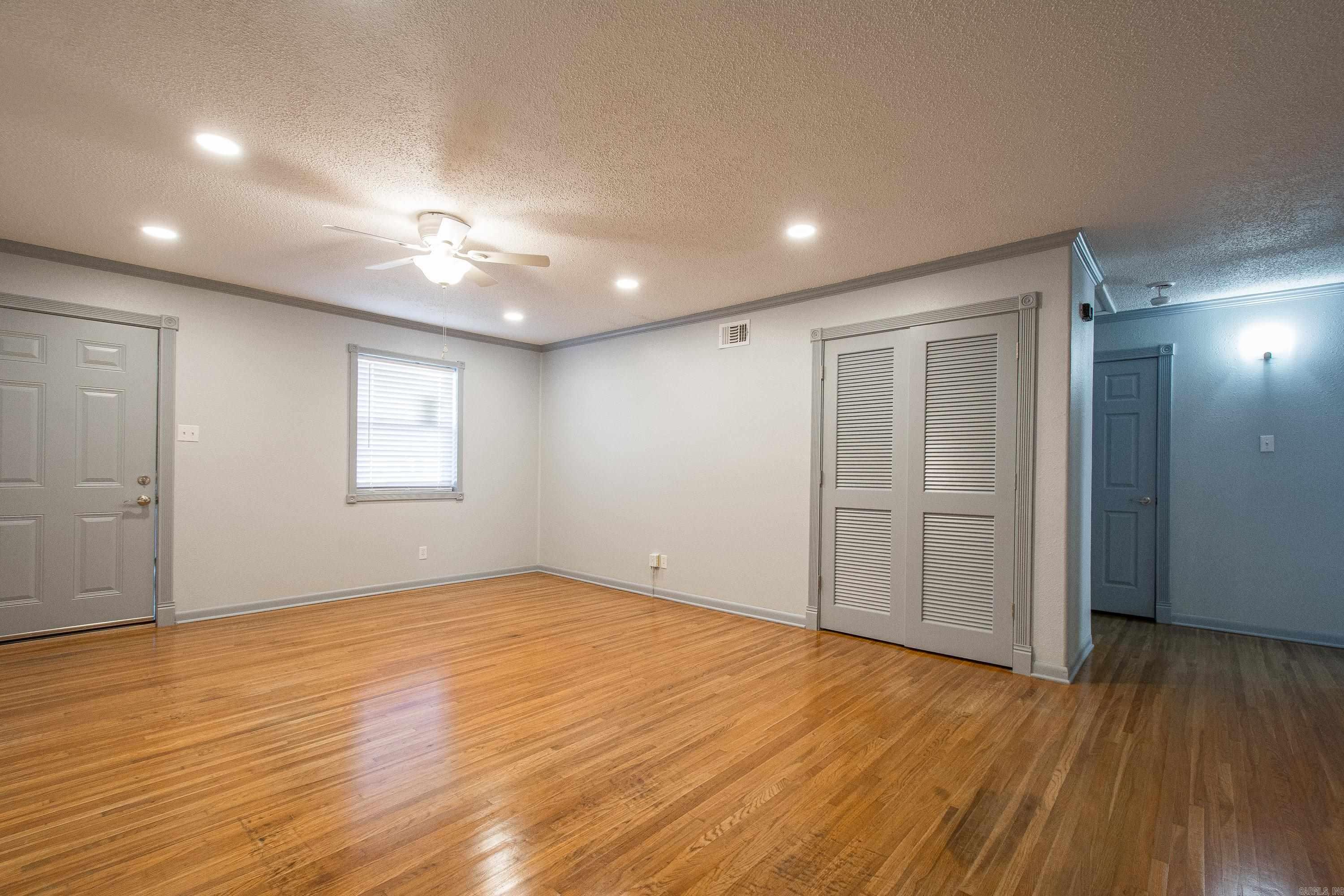 PARK TERRACE - Residential