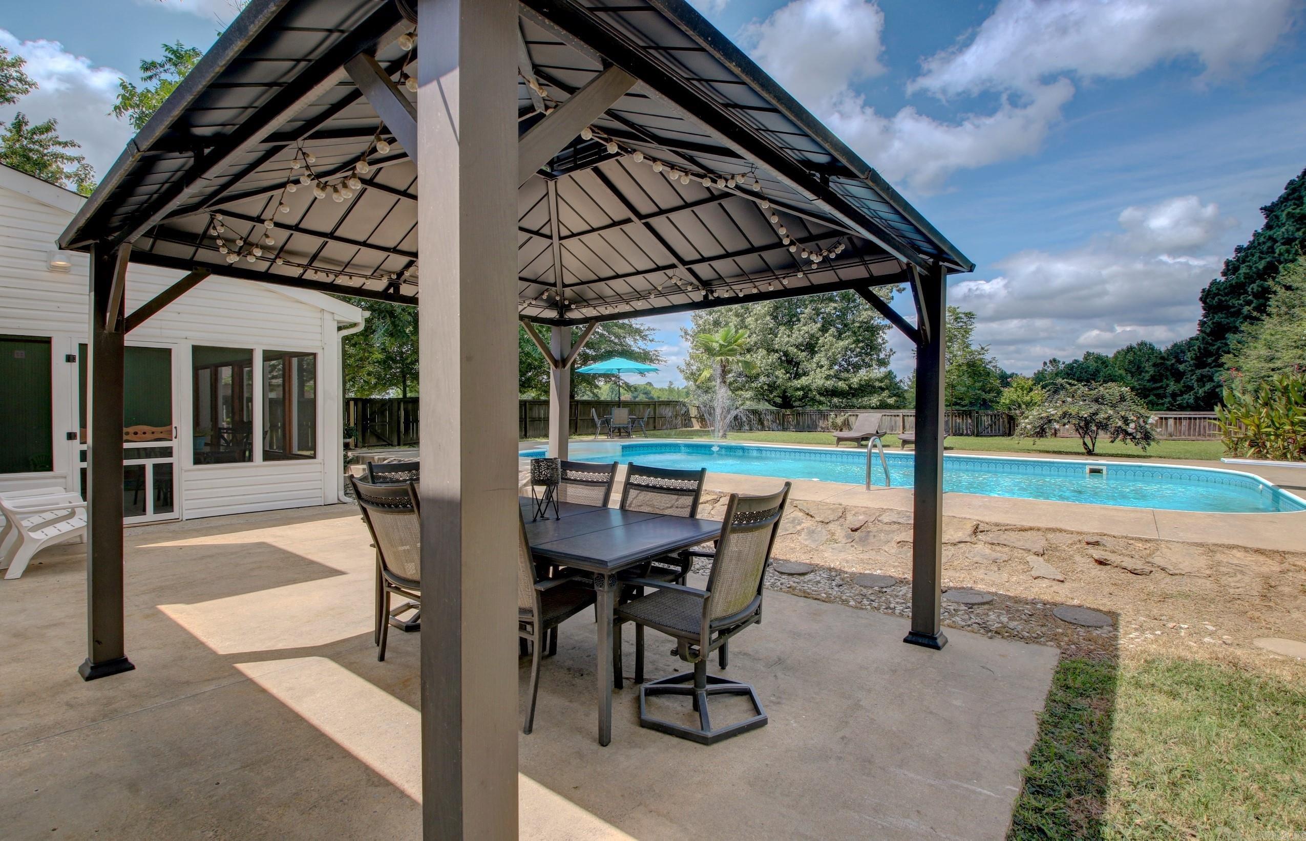 MAGNOLIA GROVE - Residential