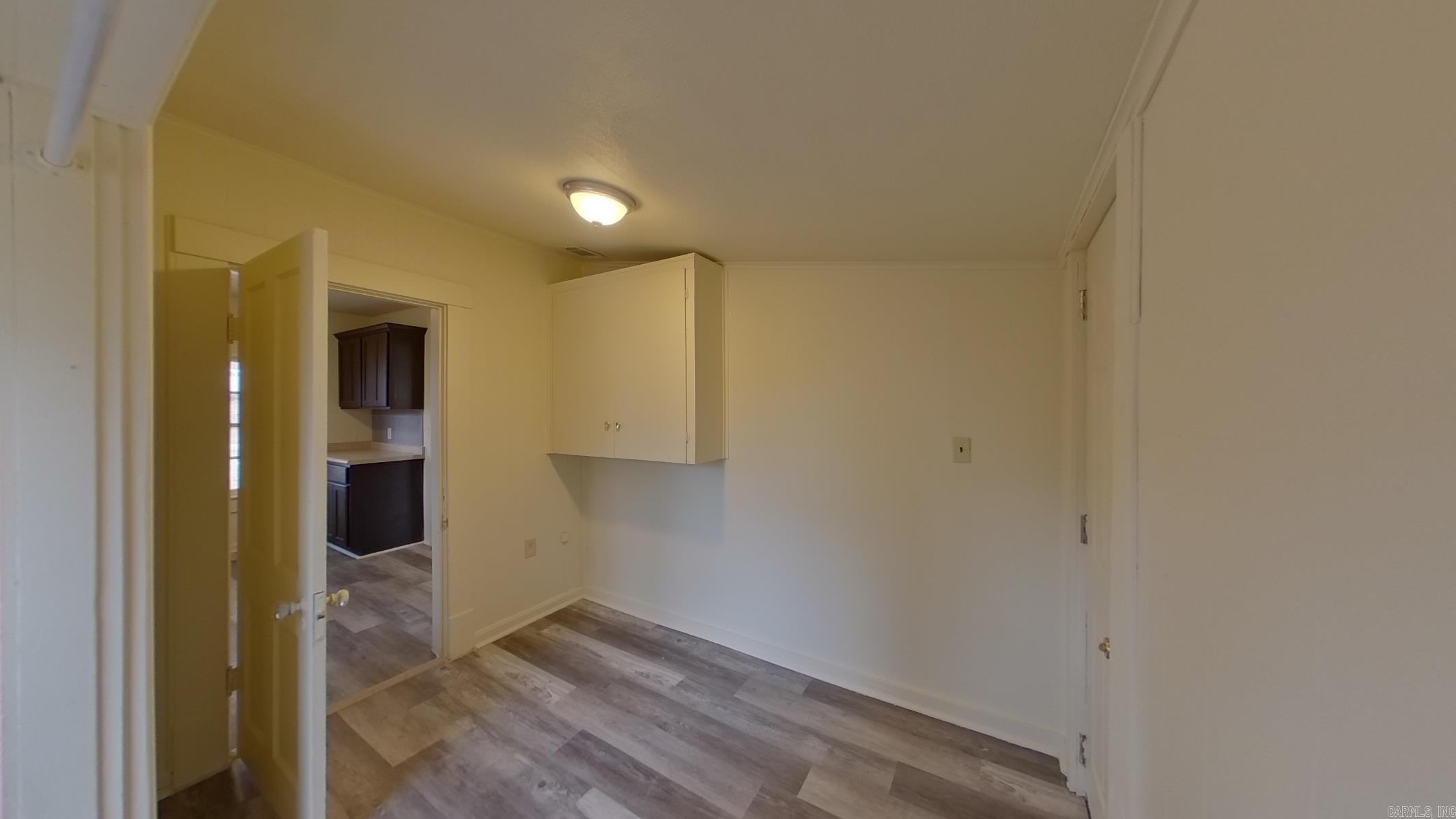 COUNTY AVE. COL. HGTS. - Residential