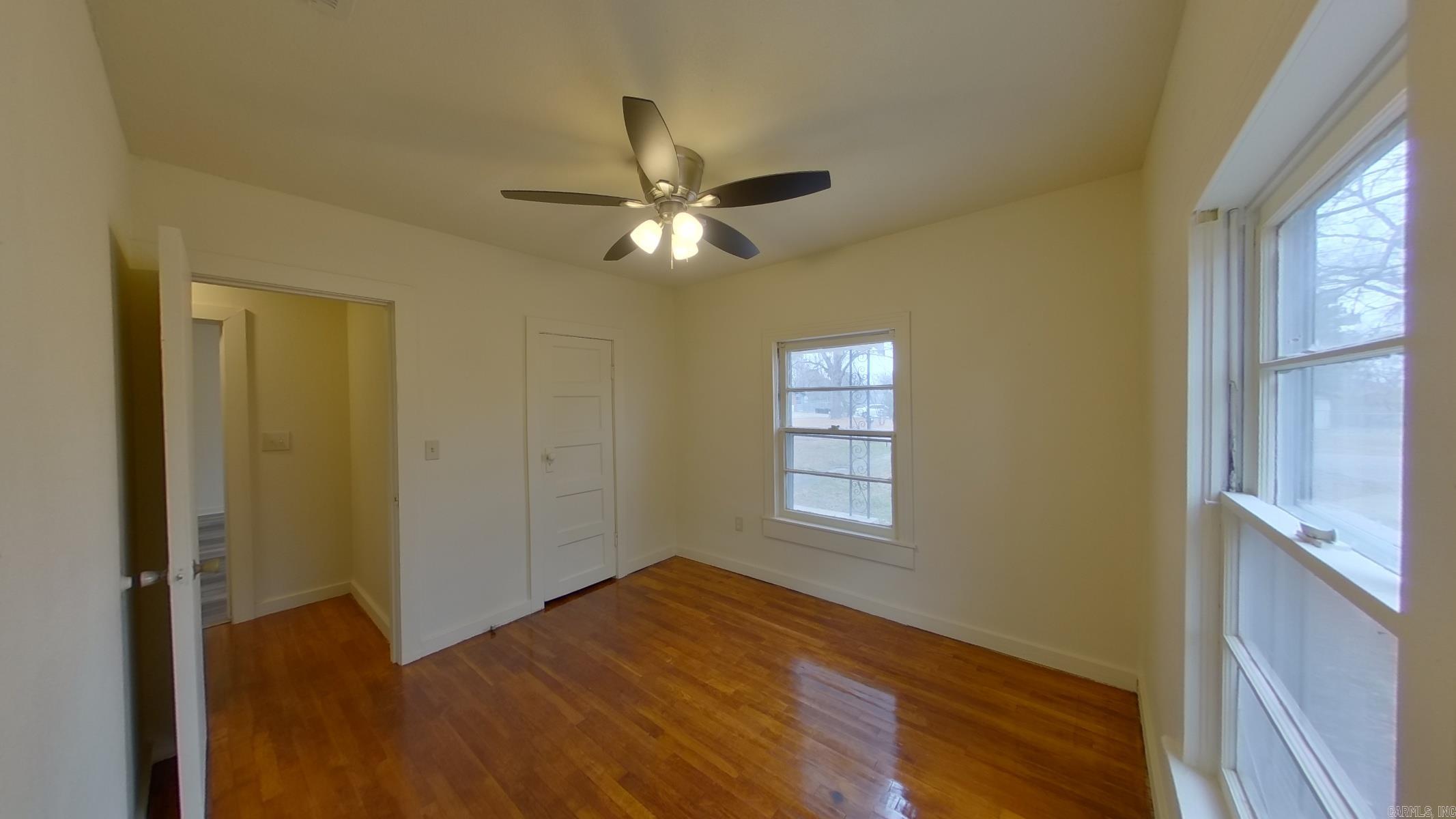 COUNTY AVE. COL. HGTS. - Residential