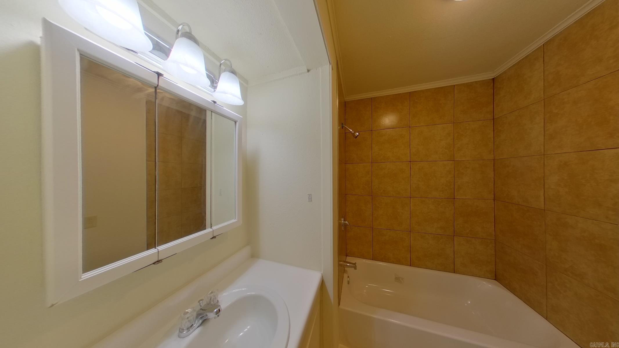 COUNTY AVE. COL. HGTS. - Residential