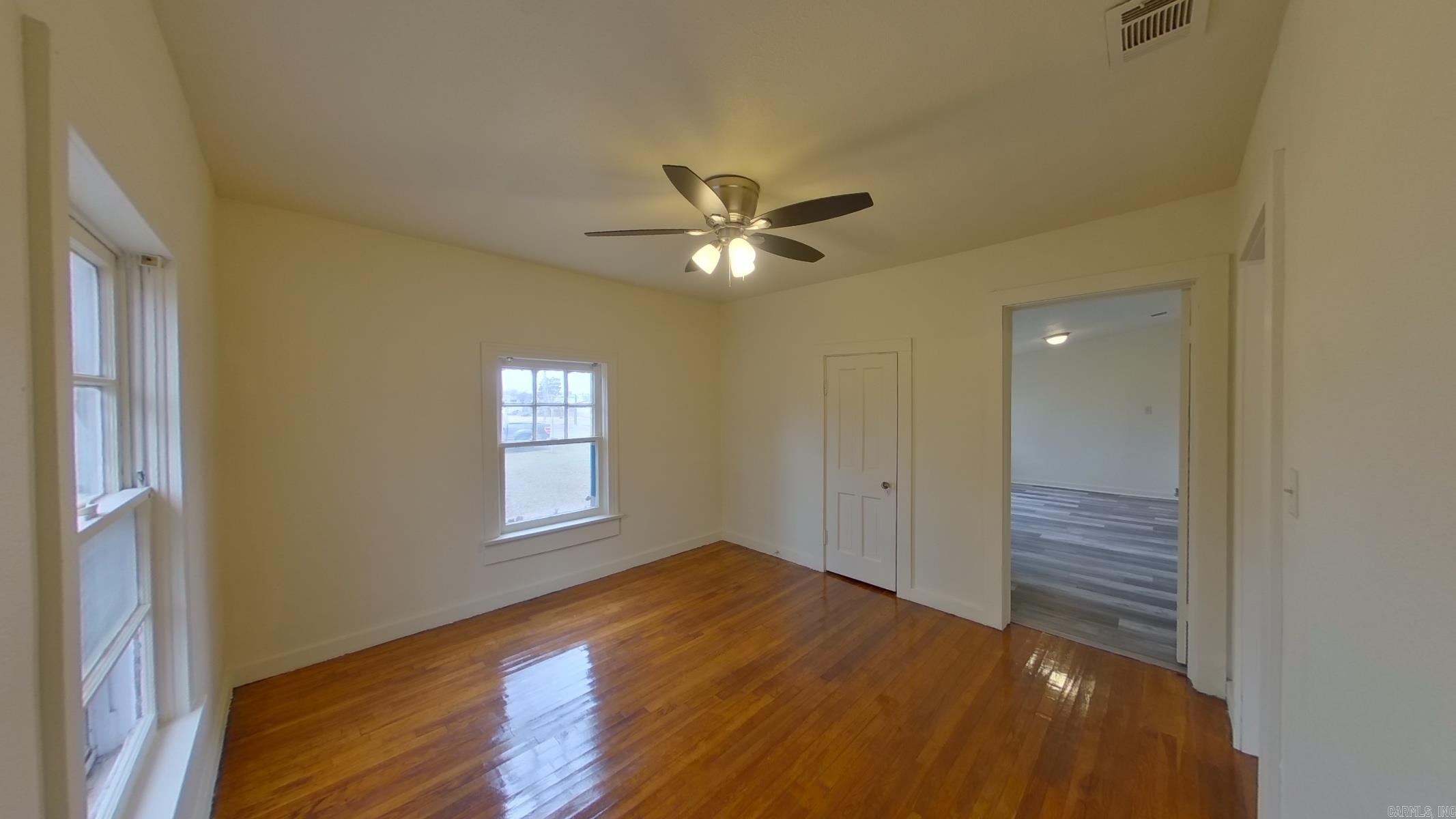 COUNTY AVE. COL. HGTS. - Residential