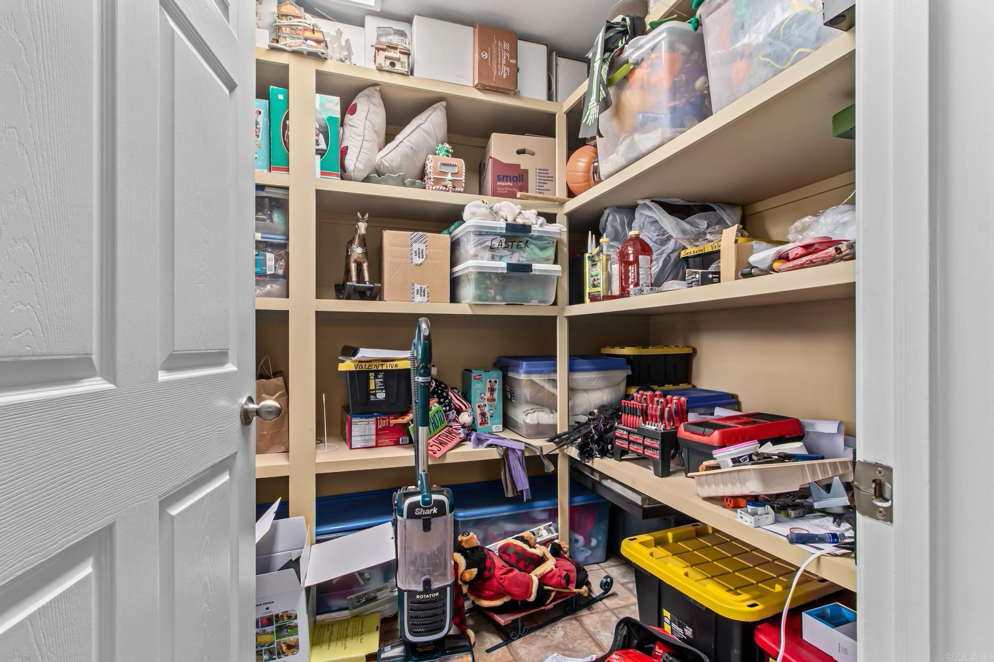 SAMUEL LEMMONS BLACK - Residential