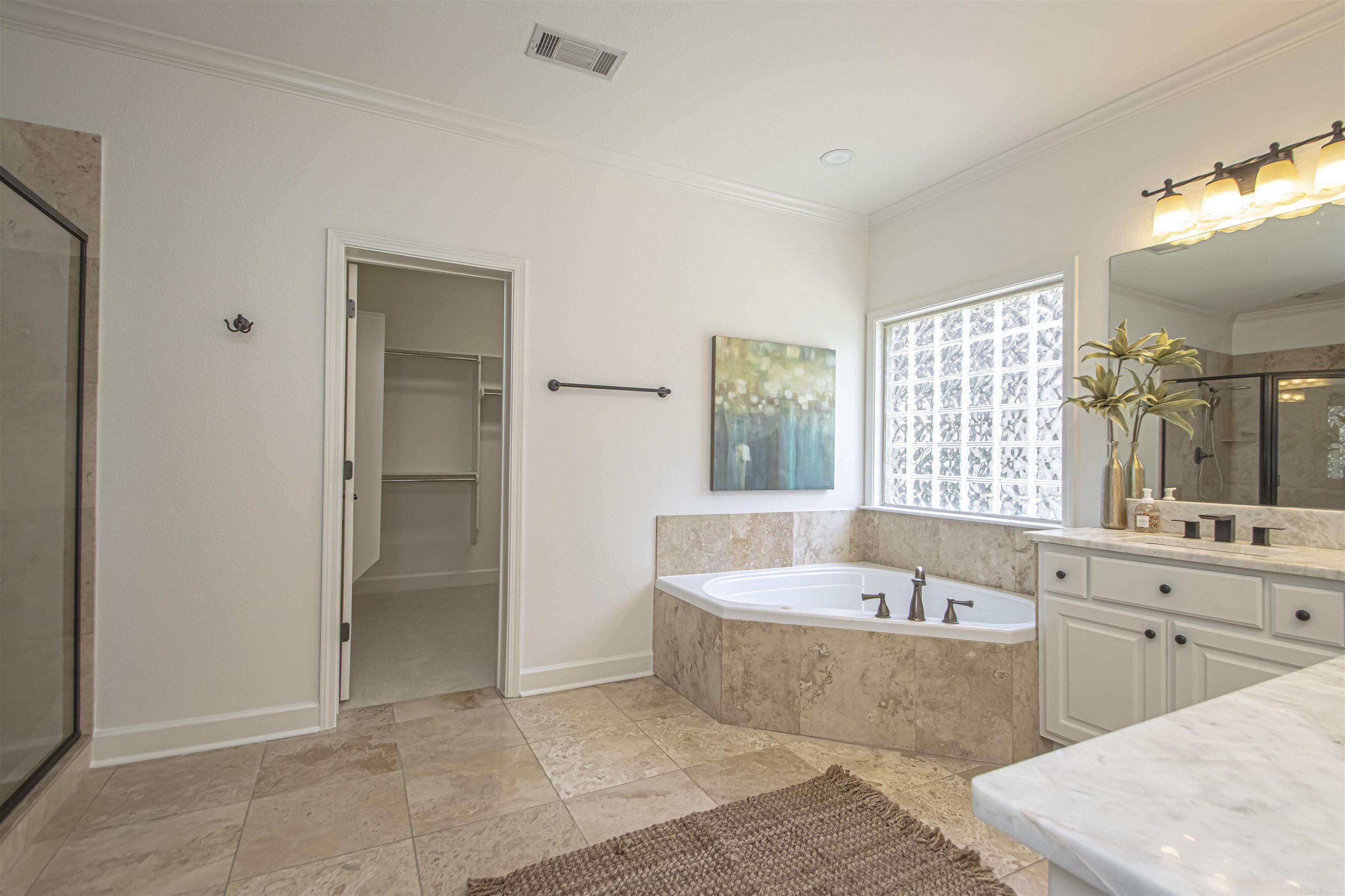 CHENAL VALLEY EPERNAY PLACE - Residential