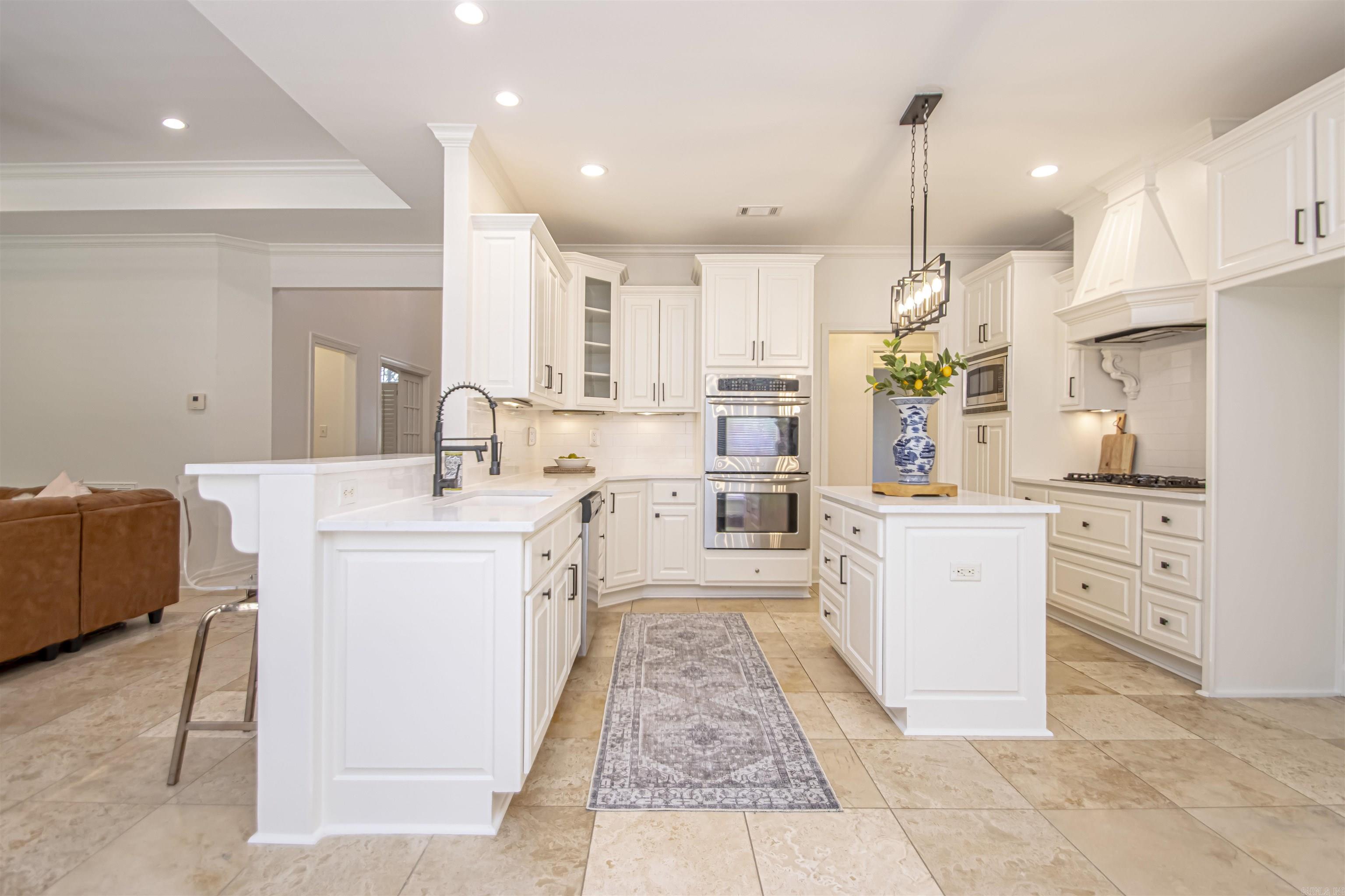 CHENAL VALLEY EPERNAY PLACE - Residential