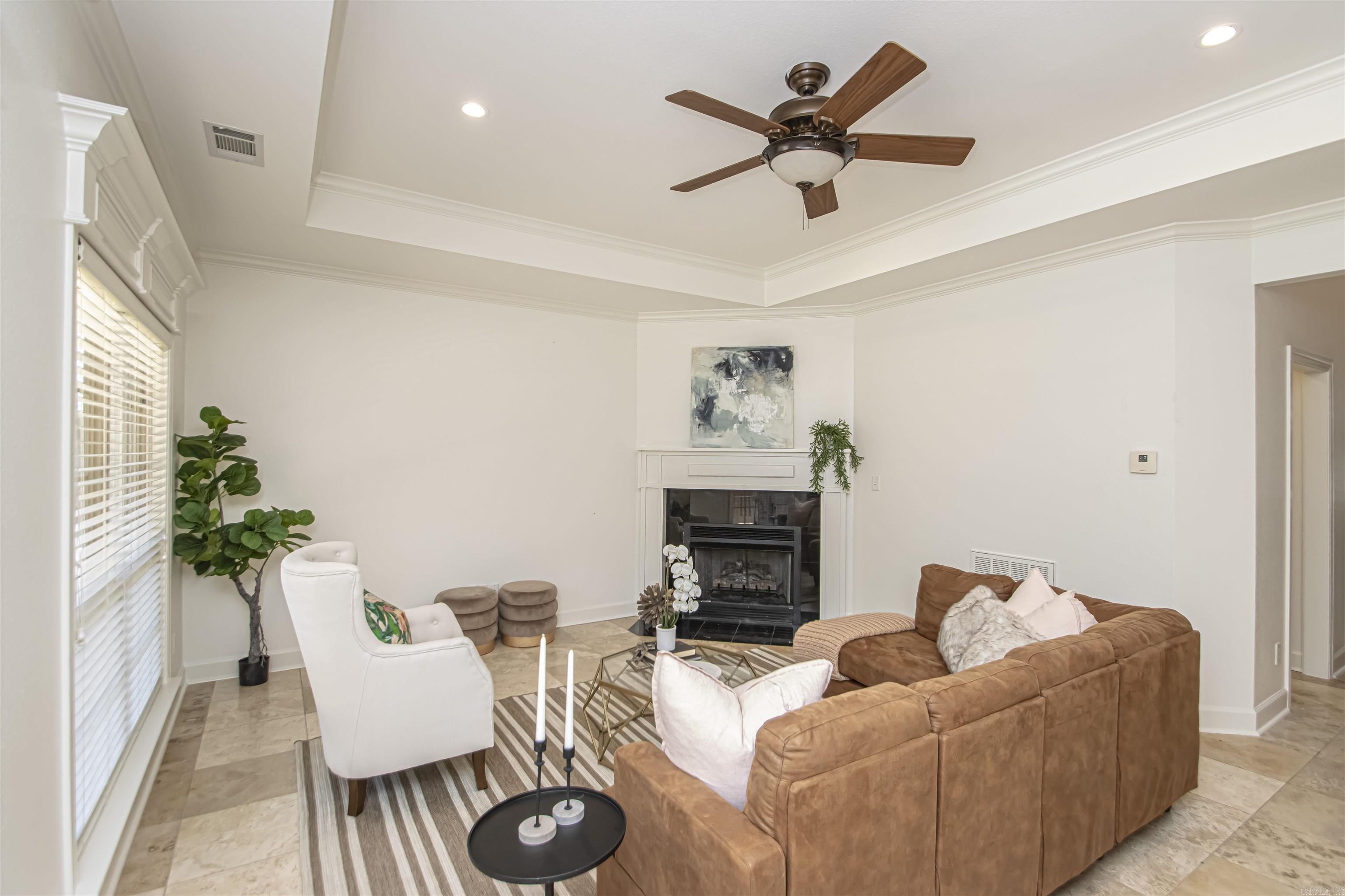 CHENAL VALLEY EPERNAY PLACE - Residential