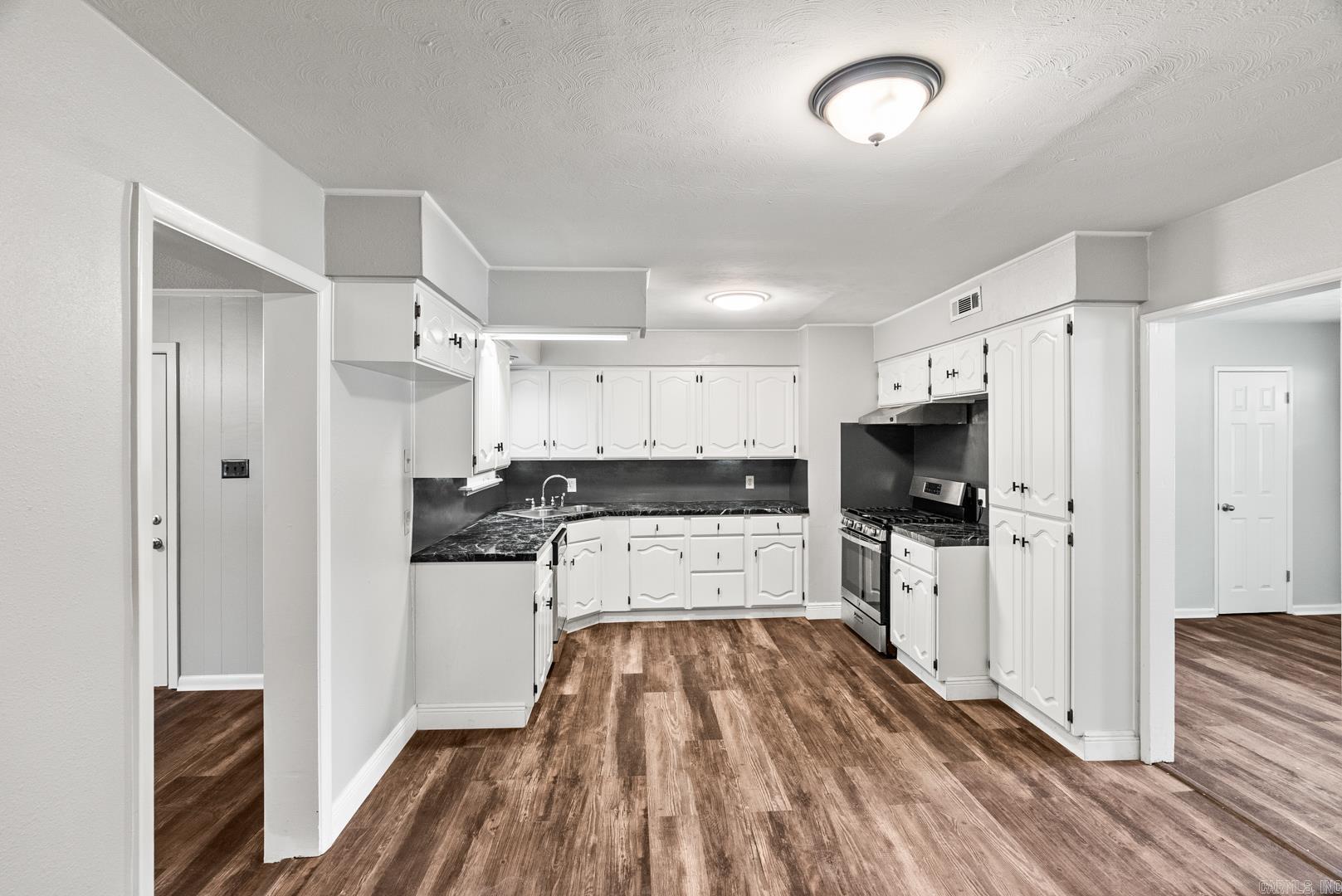 CIRCLE LAKE - Residential