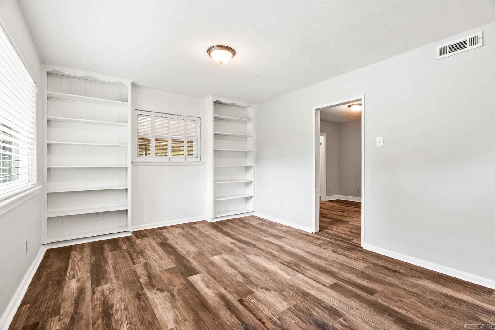 CIRCLE LAKE - Residential