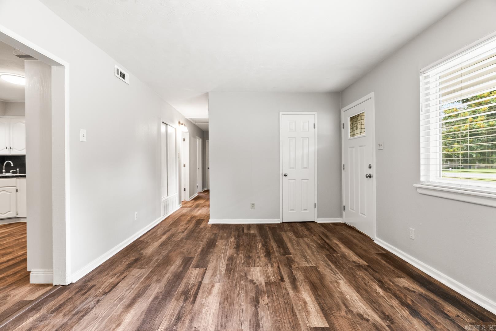 CIRCLE LAKE - Residential