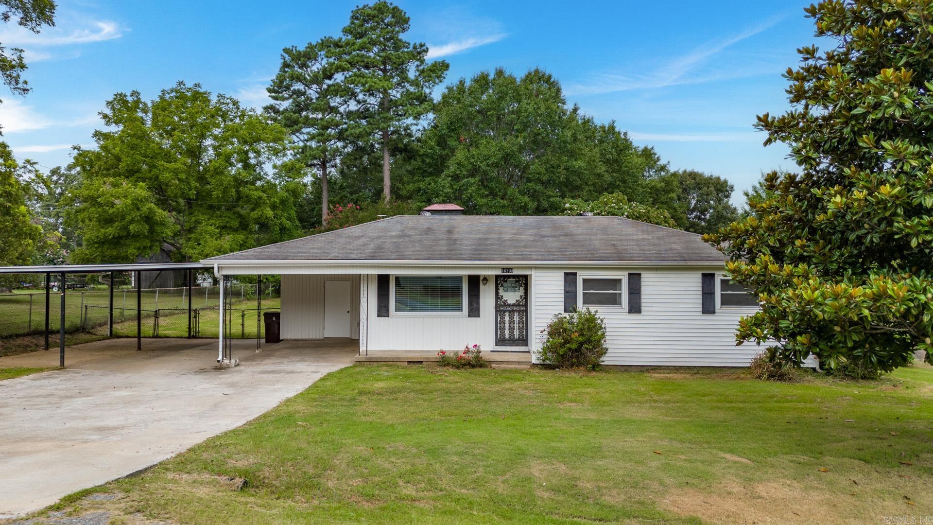 CIRCLE LAKE - Residential