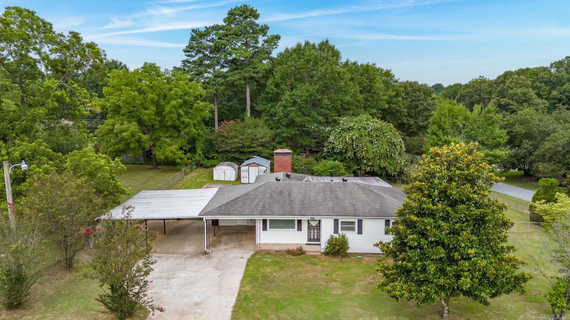 CIRCLE LAKE - Residential