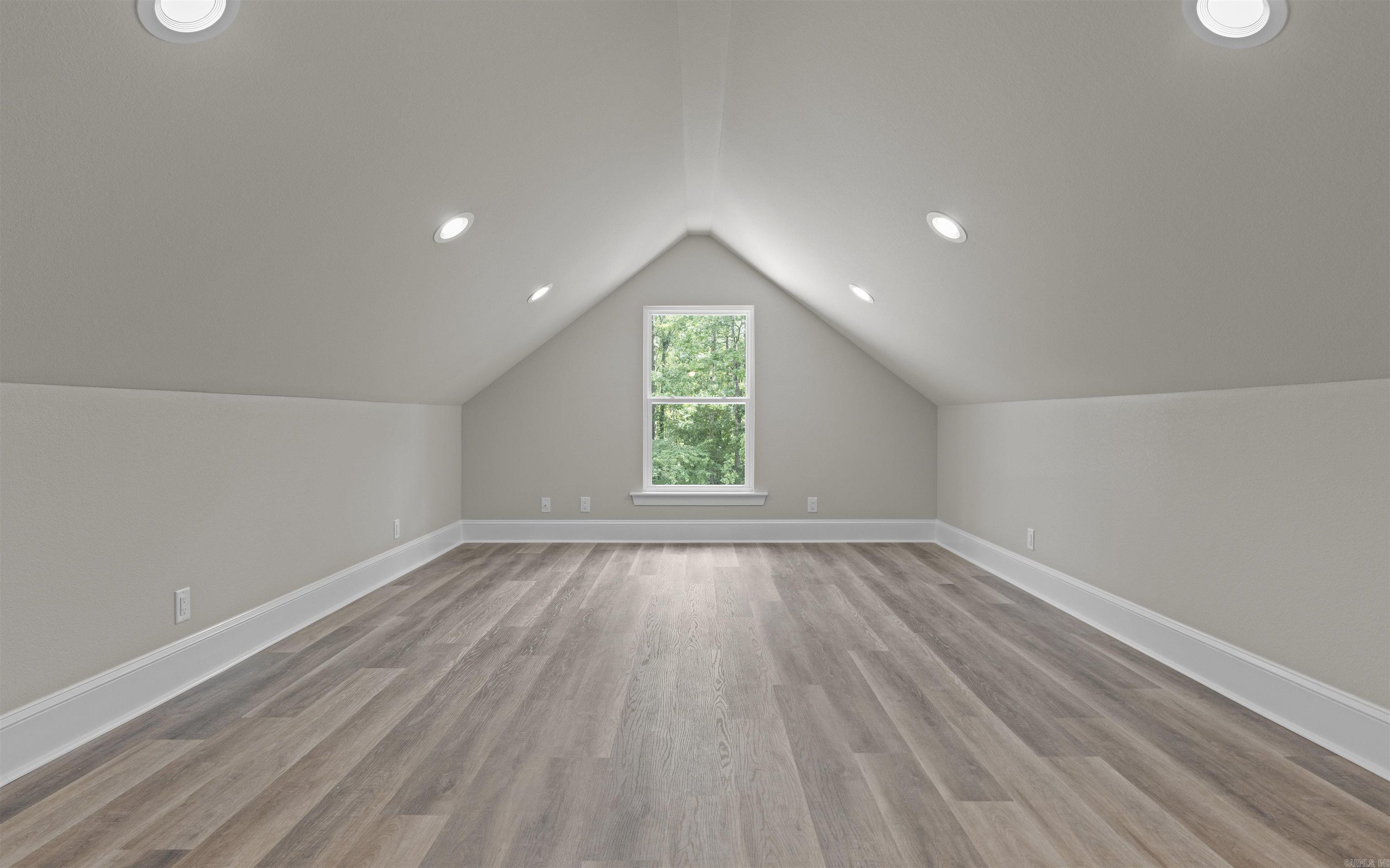 Isabella - Residential