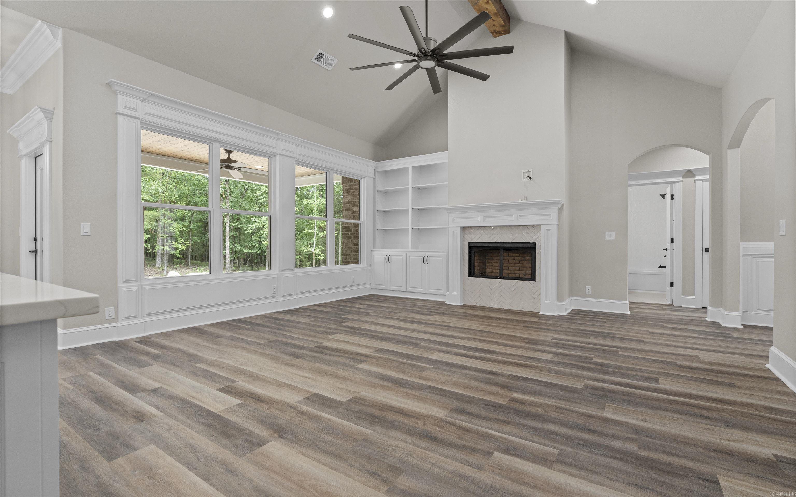 Isabella - Residential