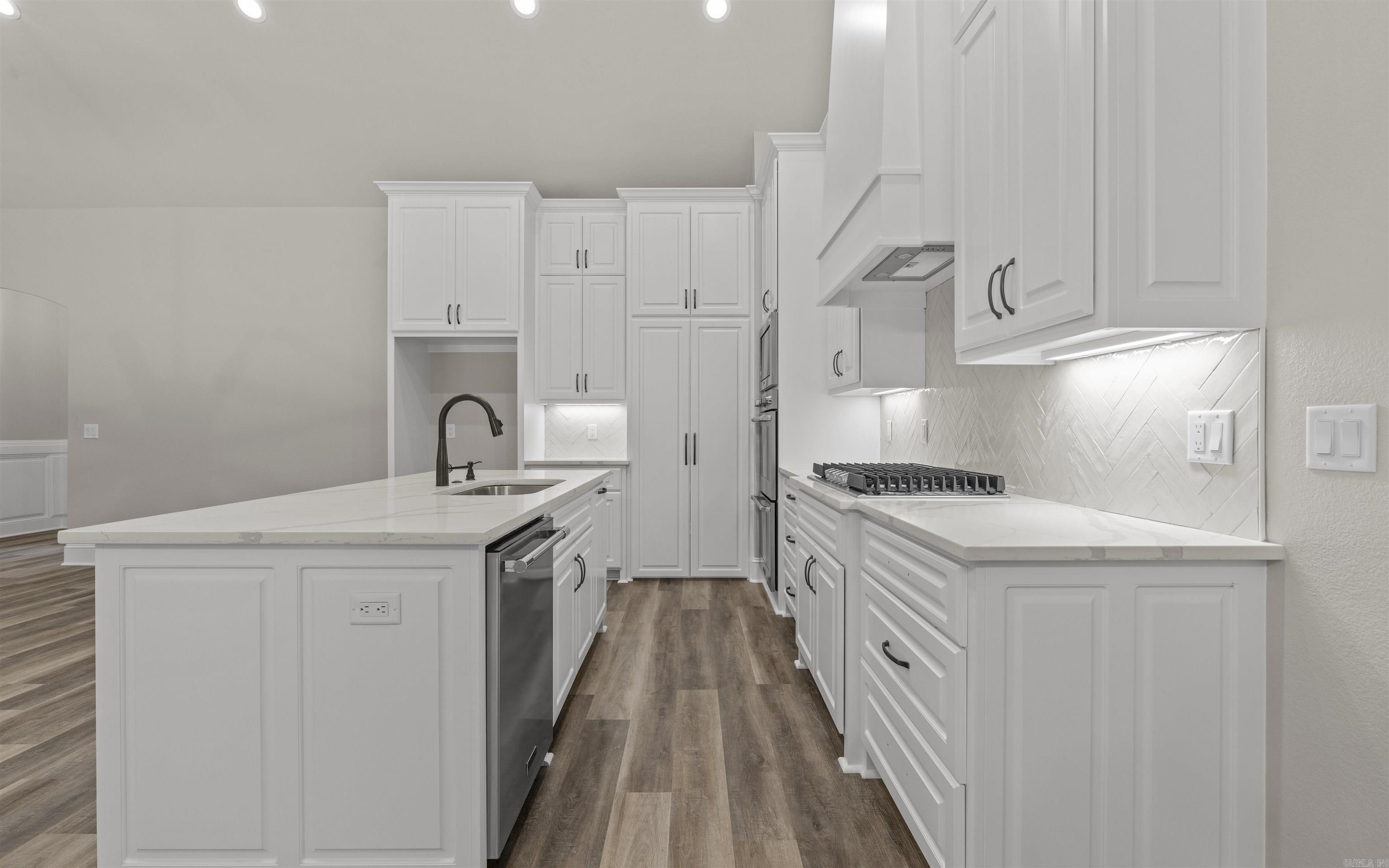 Isabella - Residential