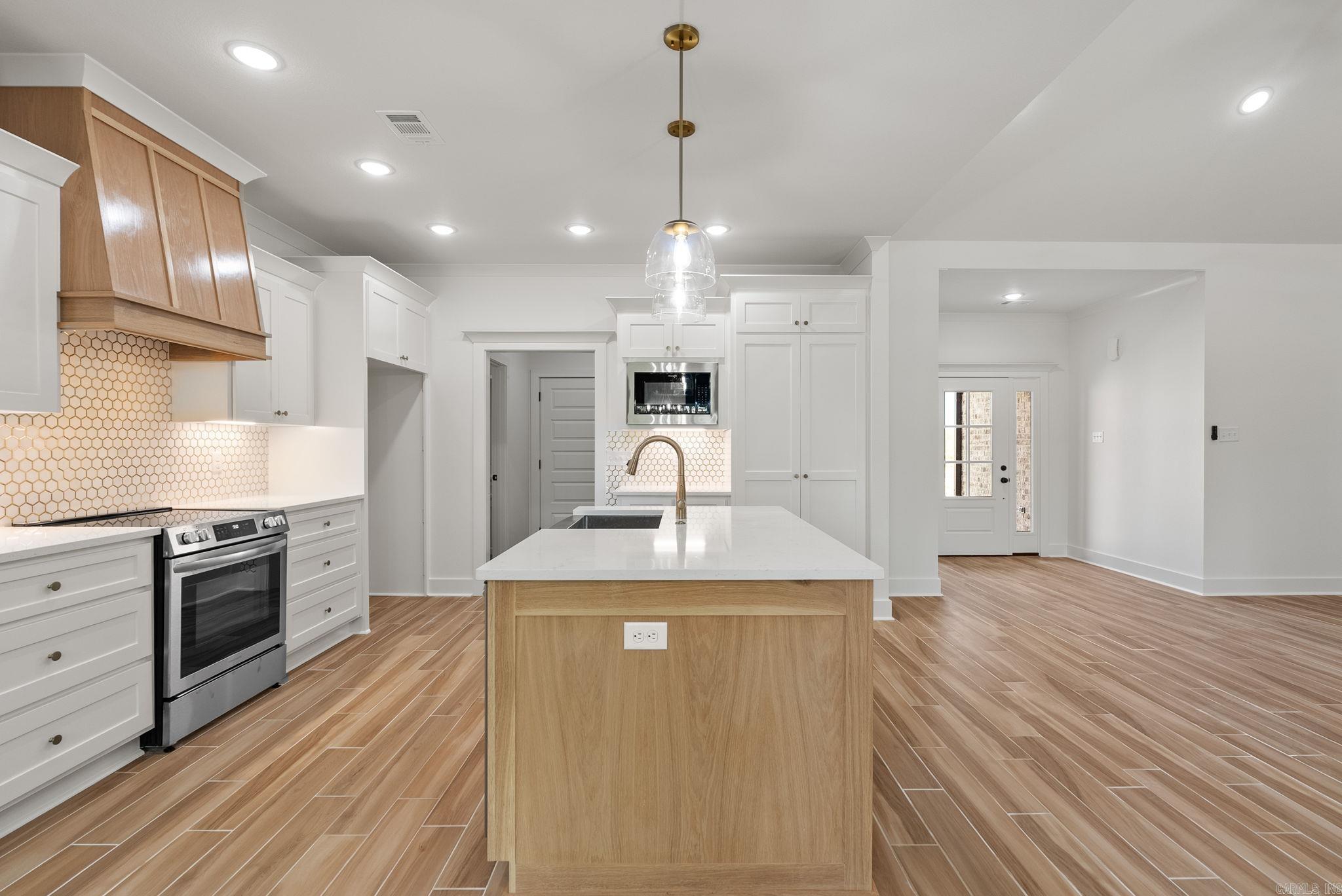 HIDDEN VALLEY ESTATES - Residential