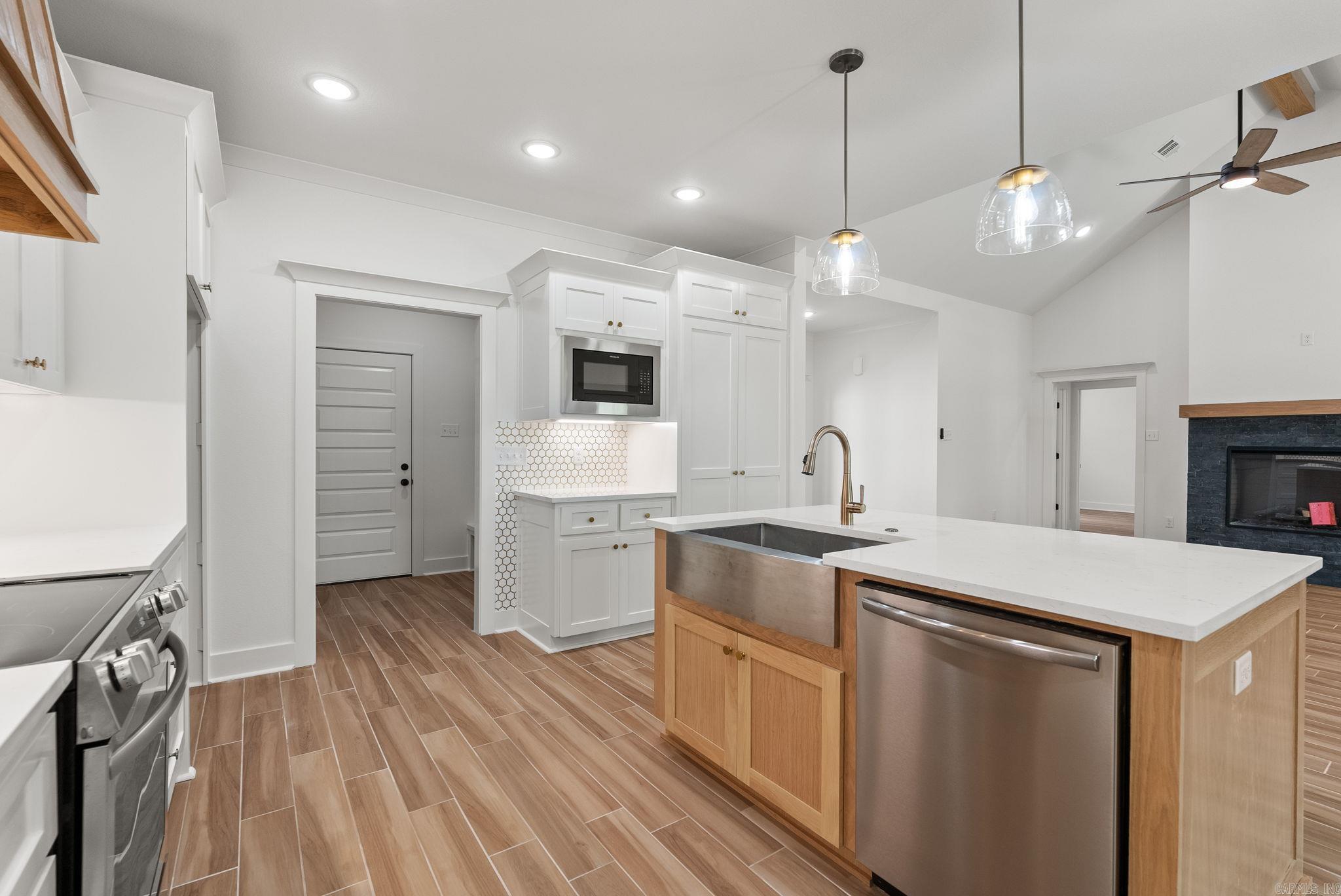 HIDDEN VALLEY ESTATES - Residential