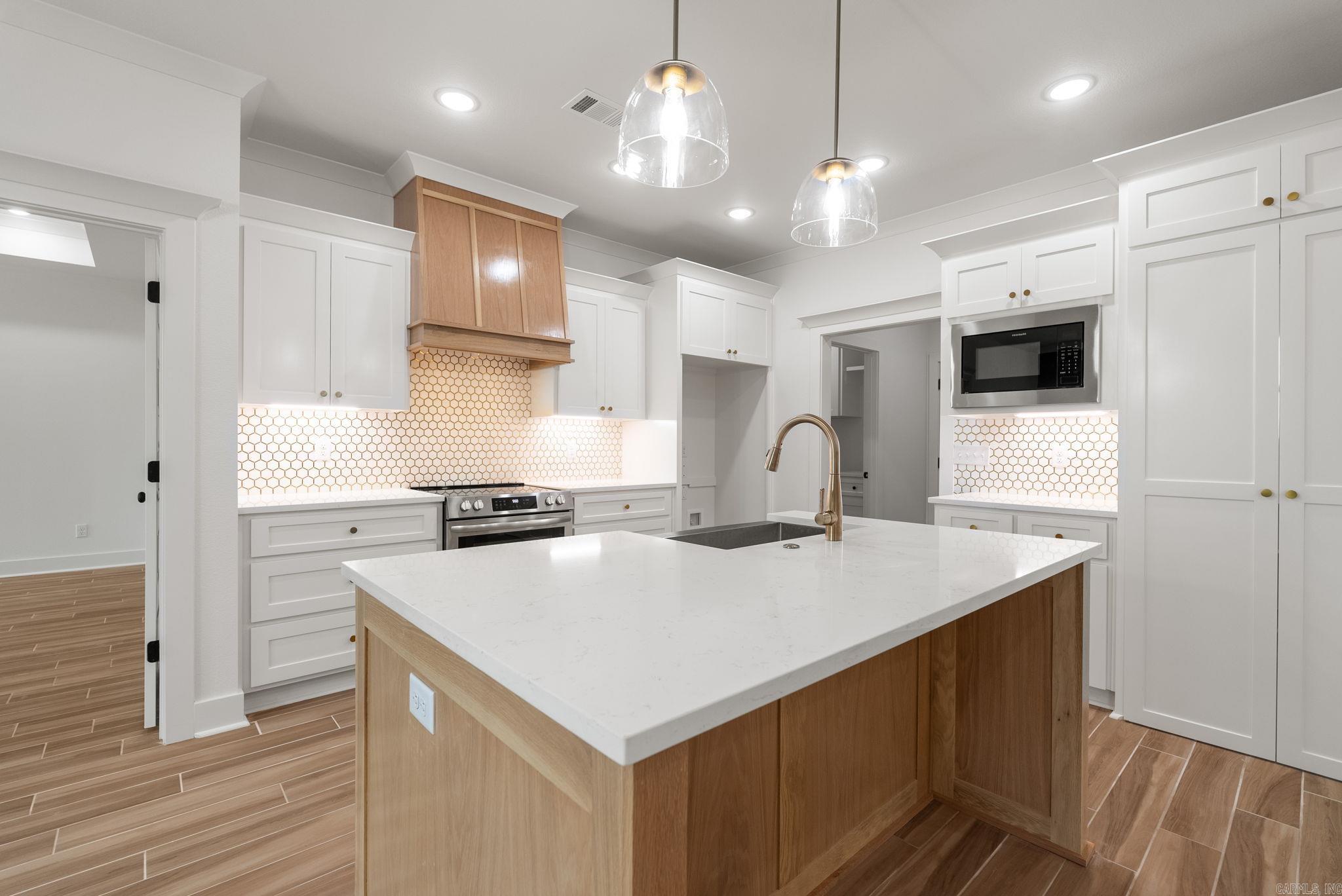 HIDDEN VALLEY ESTATES - Residential