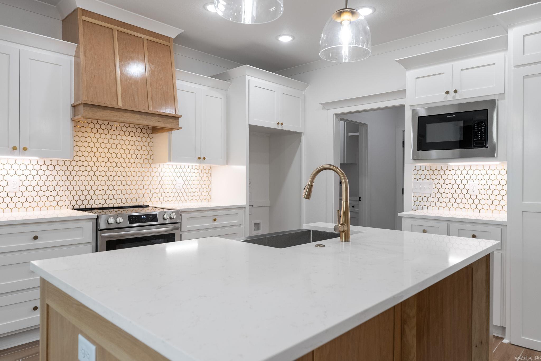 HIDDEN VALLEY ESTATES - Residential