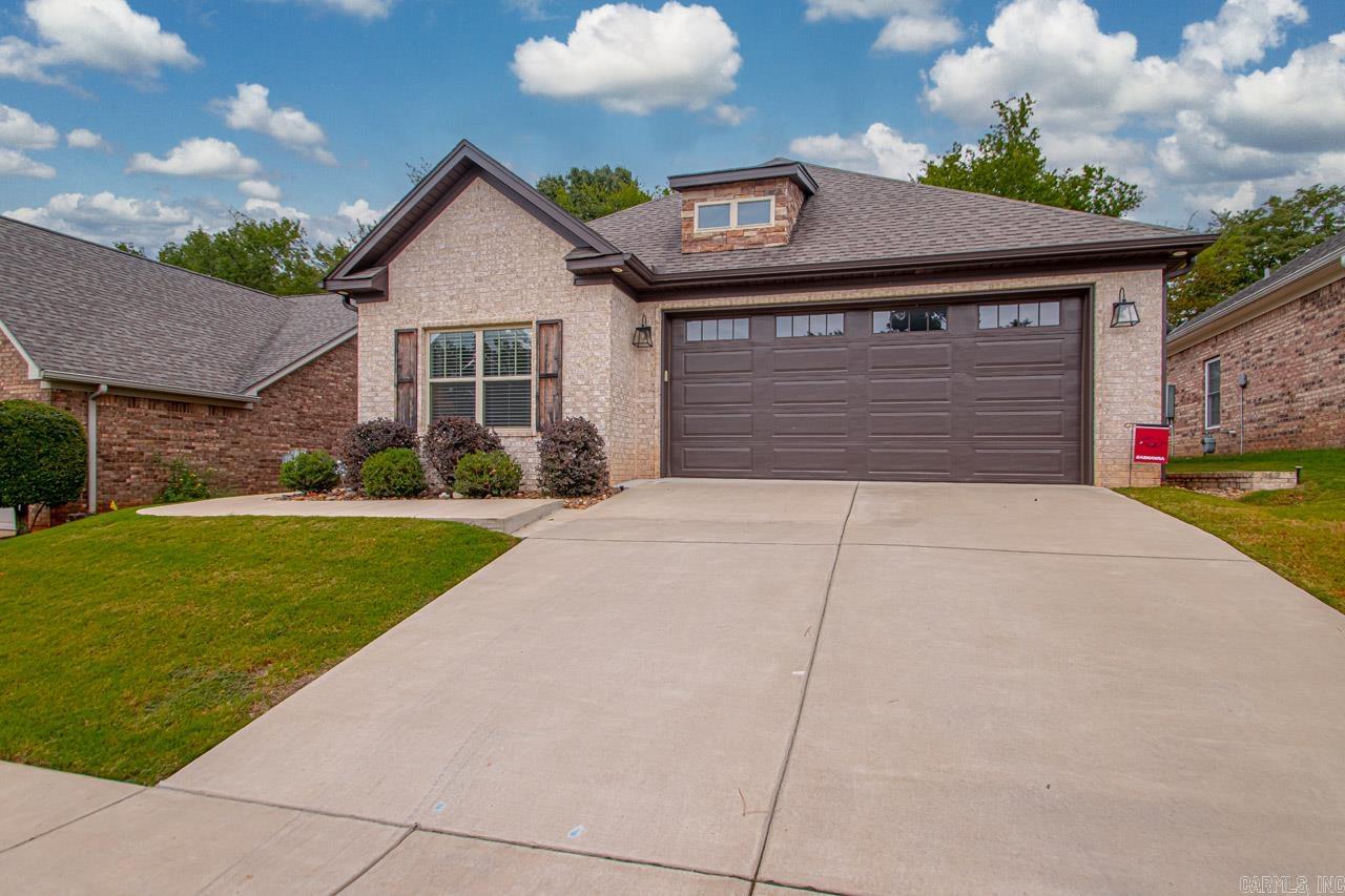 LONGHILLS VILLAGE - Residential
