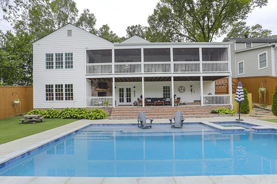 COUNTRY CLUB HGTS - Residential